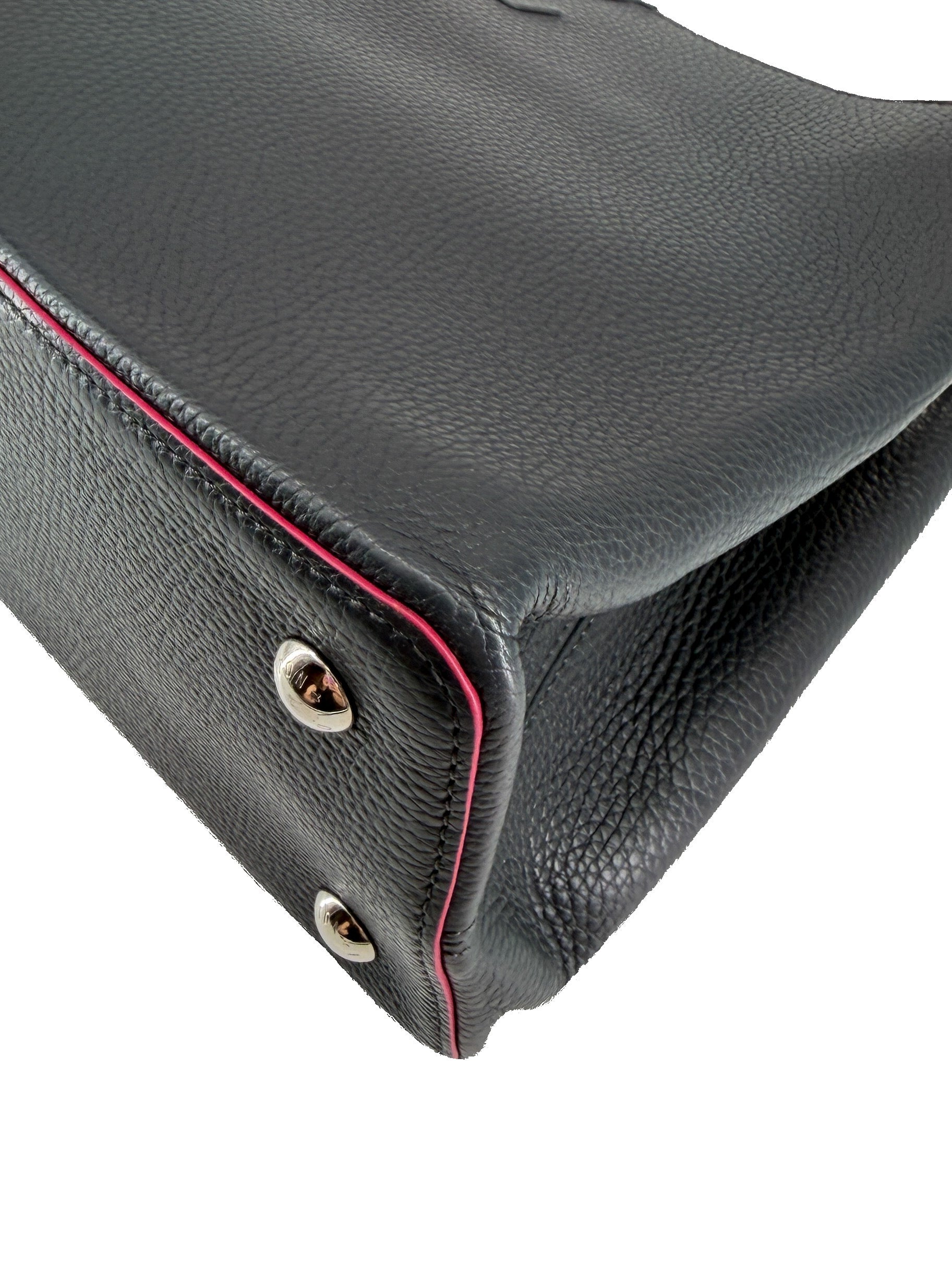 Louis Vuitton black leather Capucines Bag MM AR1105
