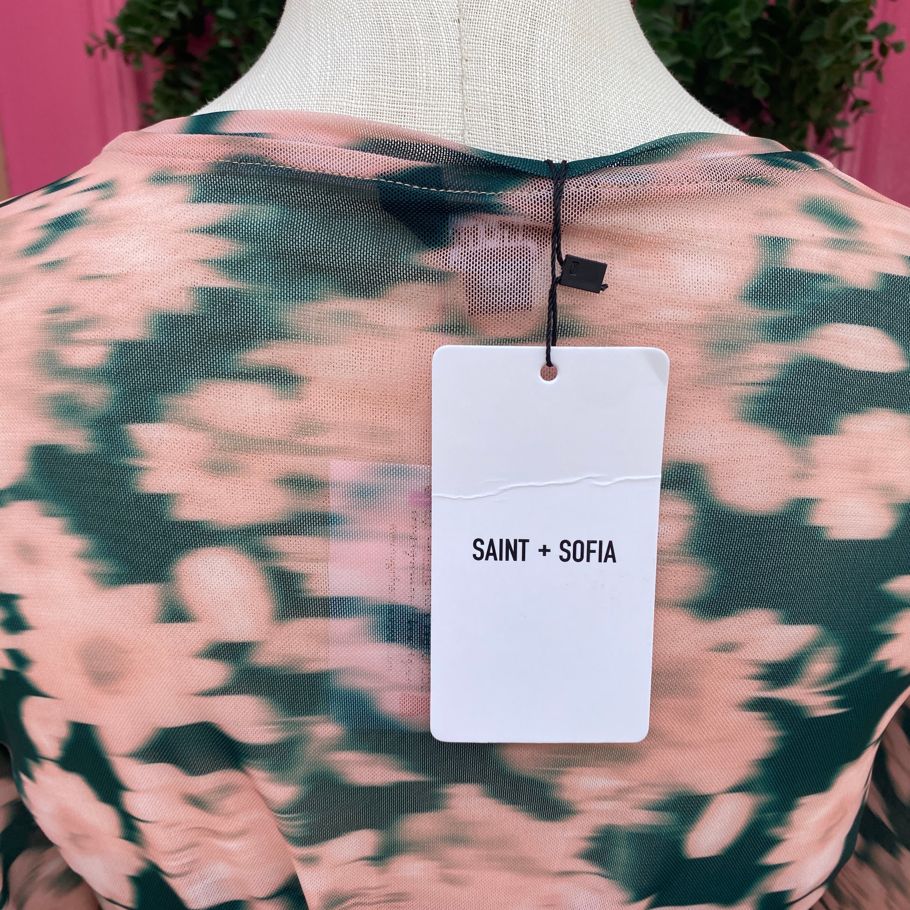 Saint + Sofia pink green long sleeve dress size 8 New With Tags