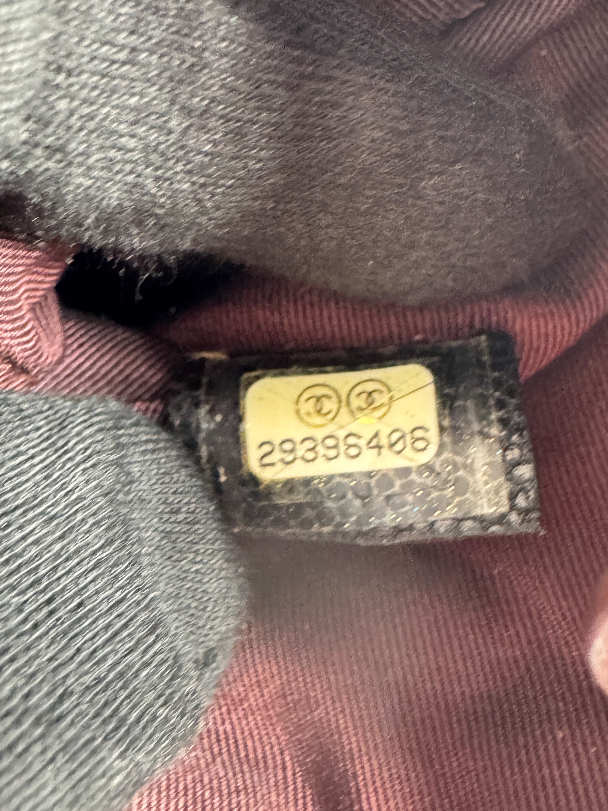 Chanel classic O case quilted caviar mini pouch 29396406