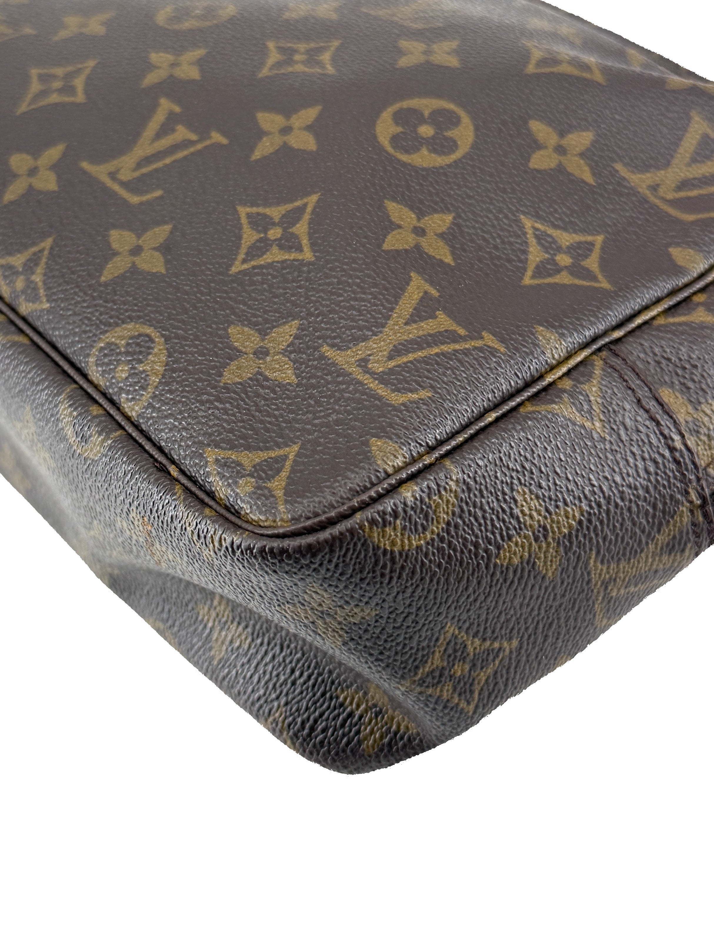 Louis Vuitton monogram Trousse Toilette 28
