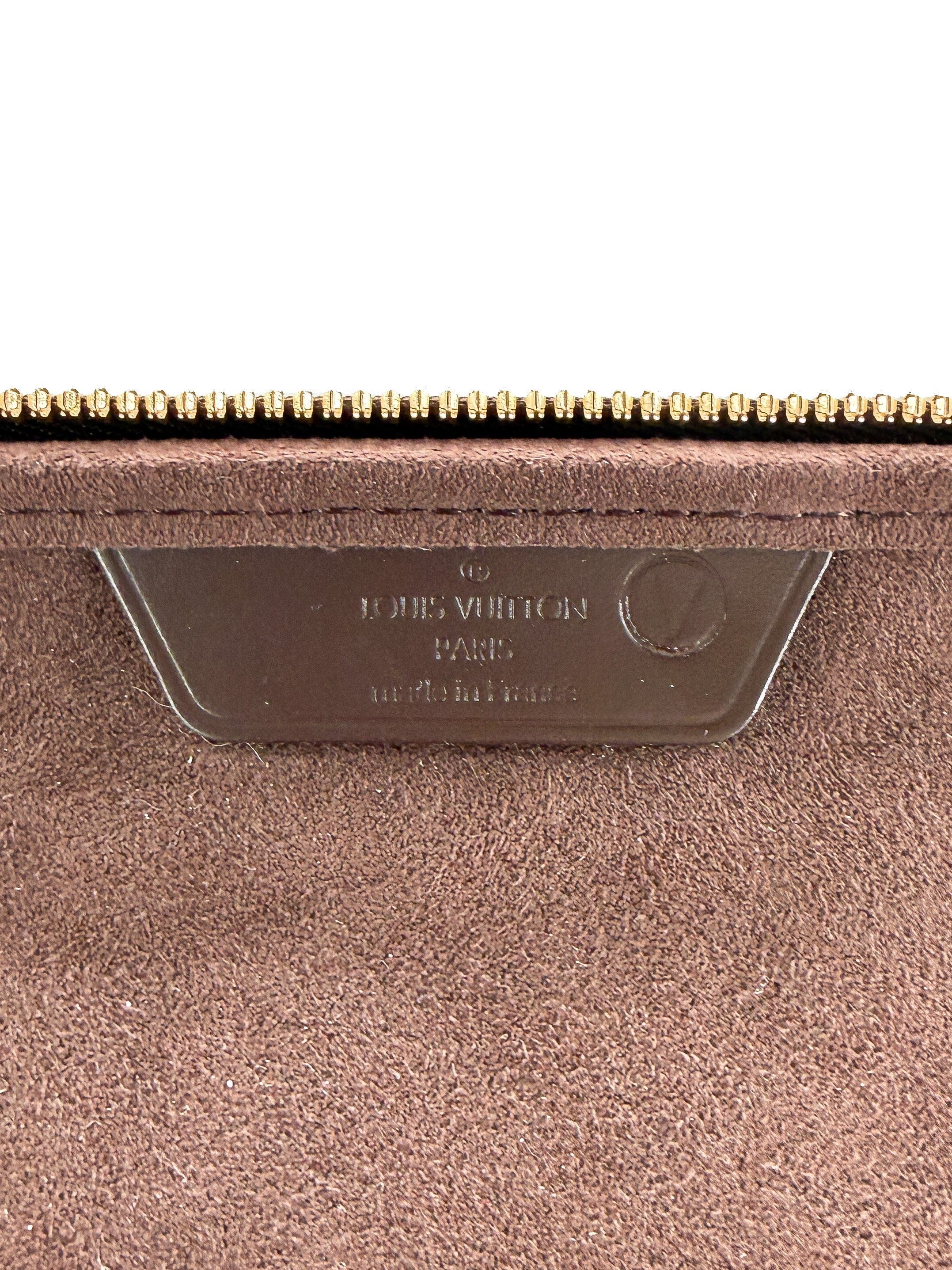 Louis Vuitton damier ebene laptop sleeve VI2029