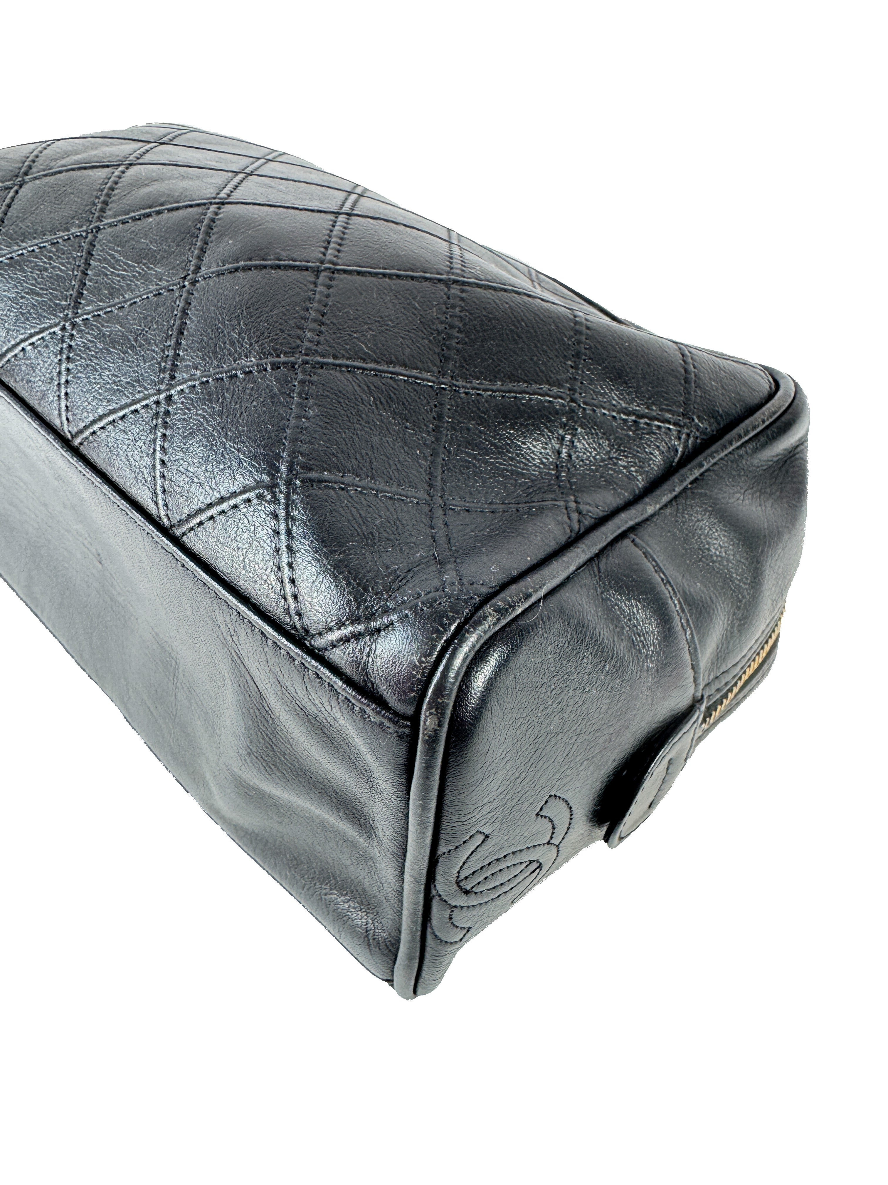 Chanel CC black diamond stitch leather zip case 1077012