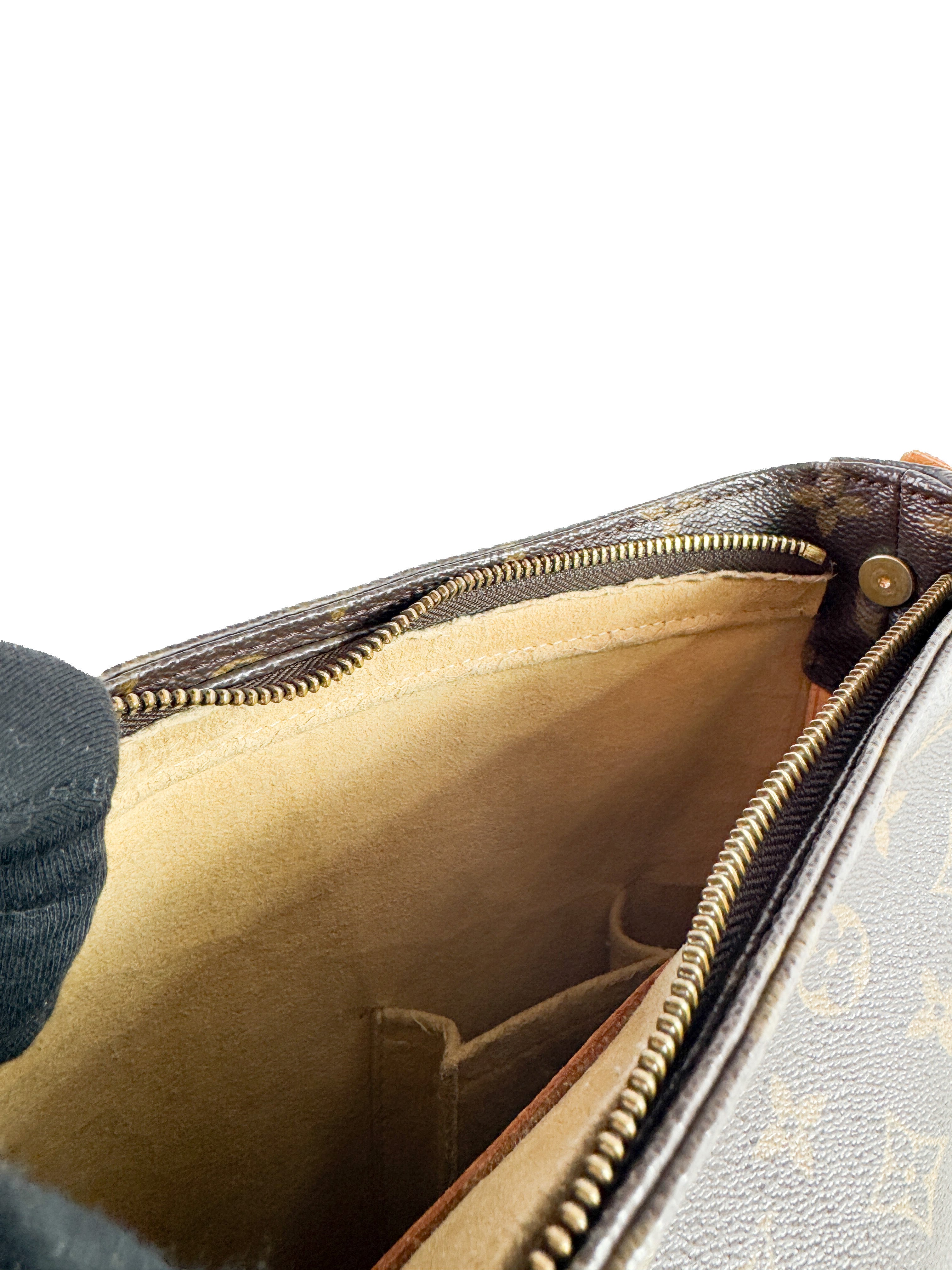 Louis Vuitton monogram Looping GM DU0012