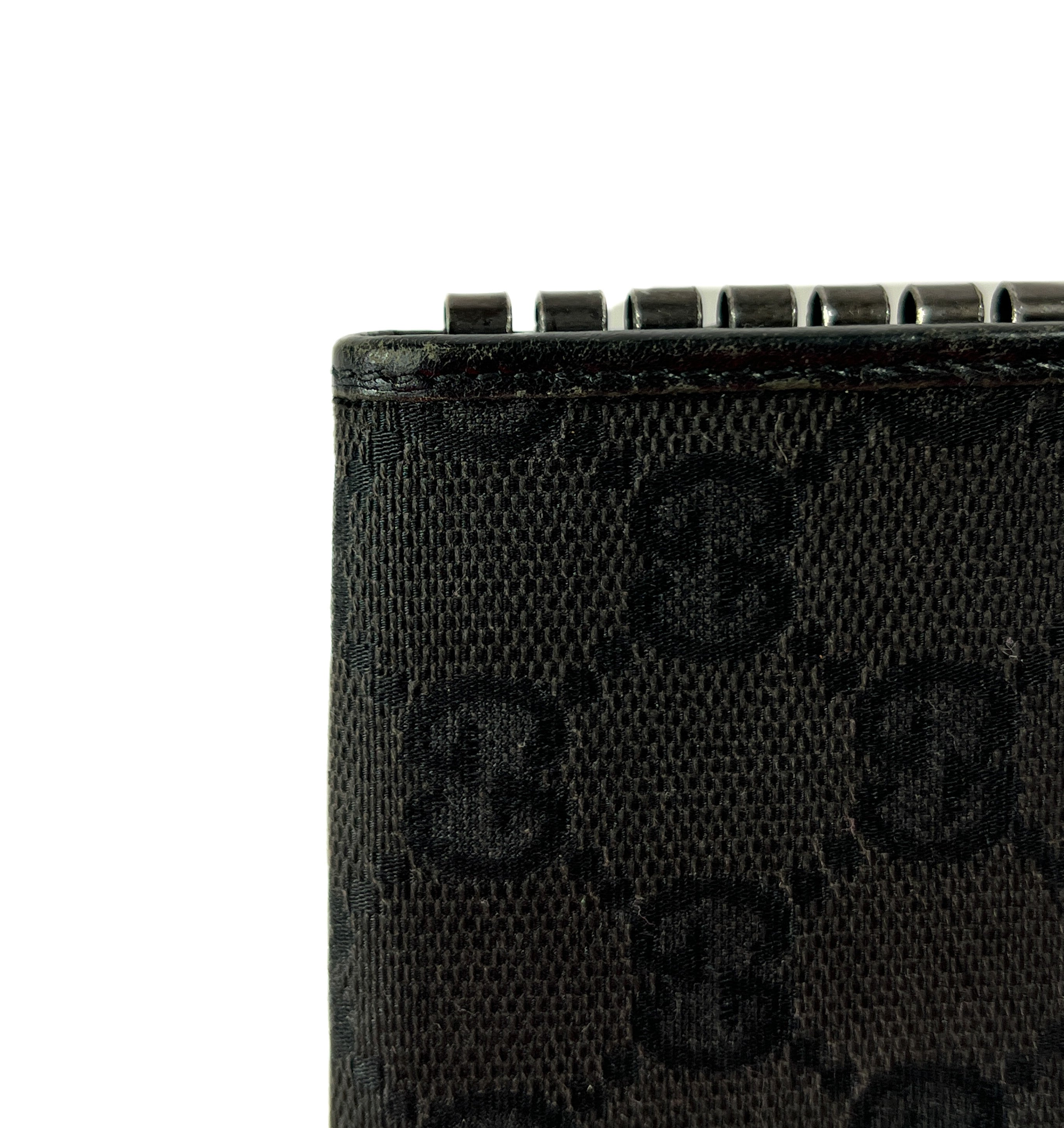 Gucci black signature key holder