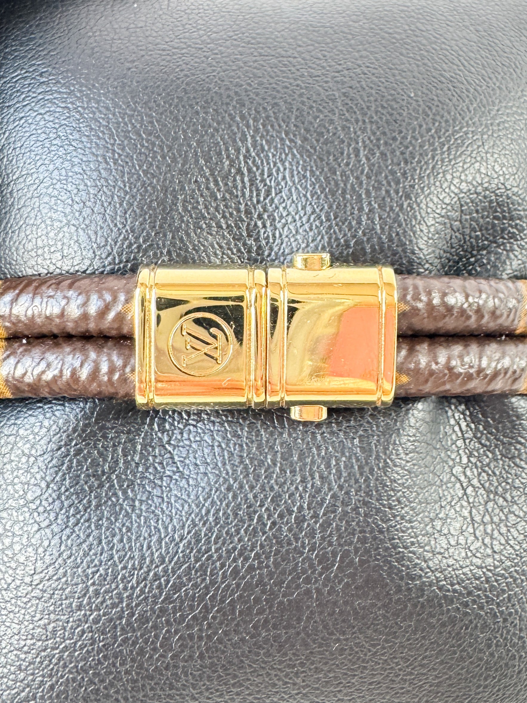 Louis Vuitton monogram Keep it Twice bracelet BC0126