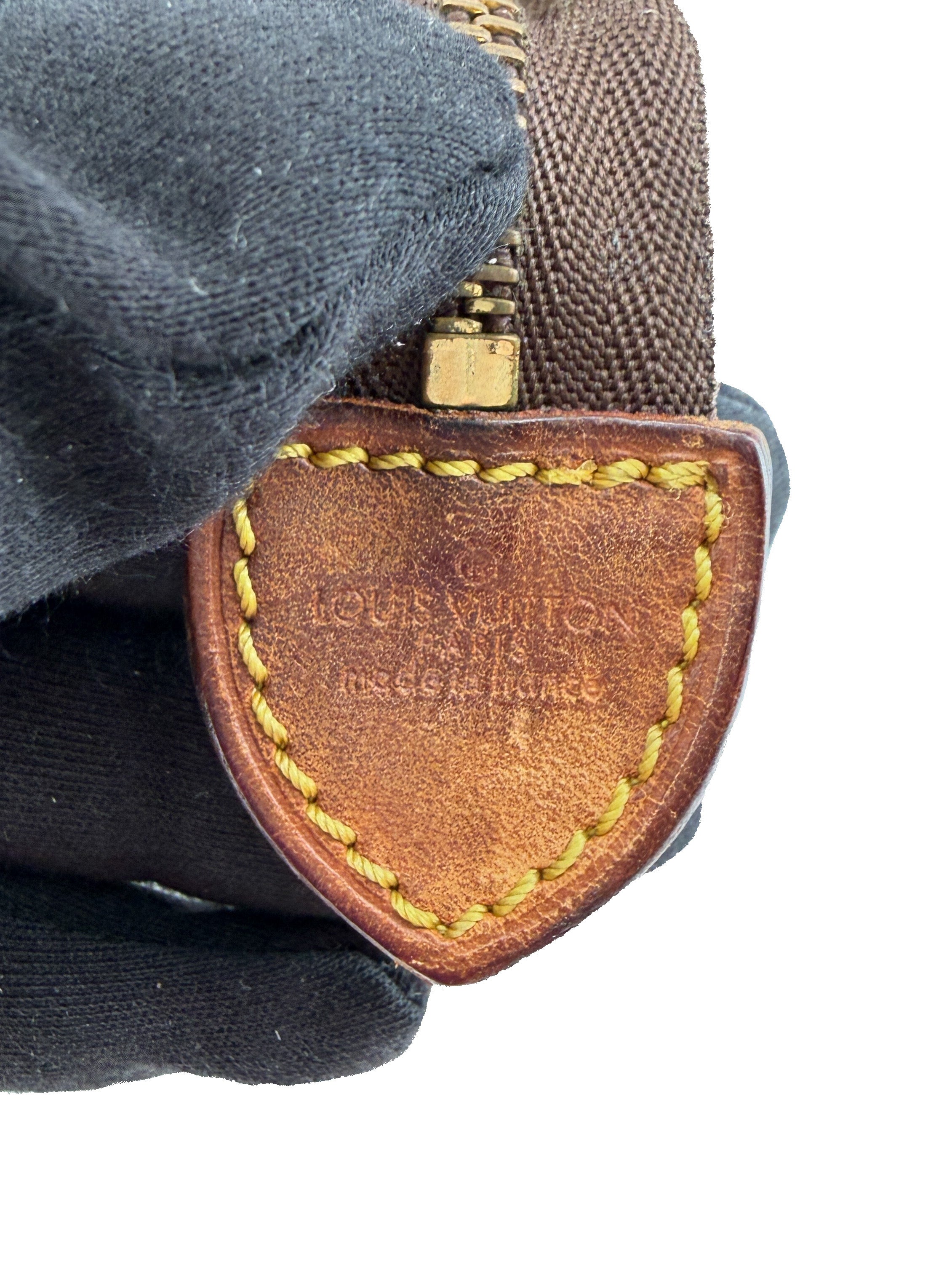 Louis Vuitton monogram toiletry pouch 15 TH8905