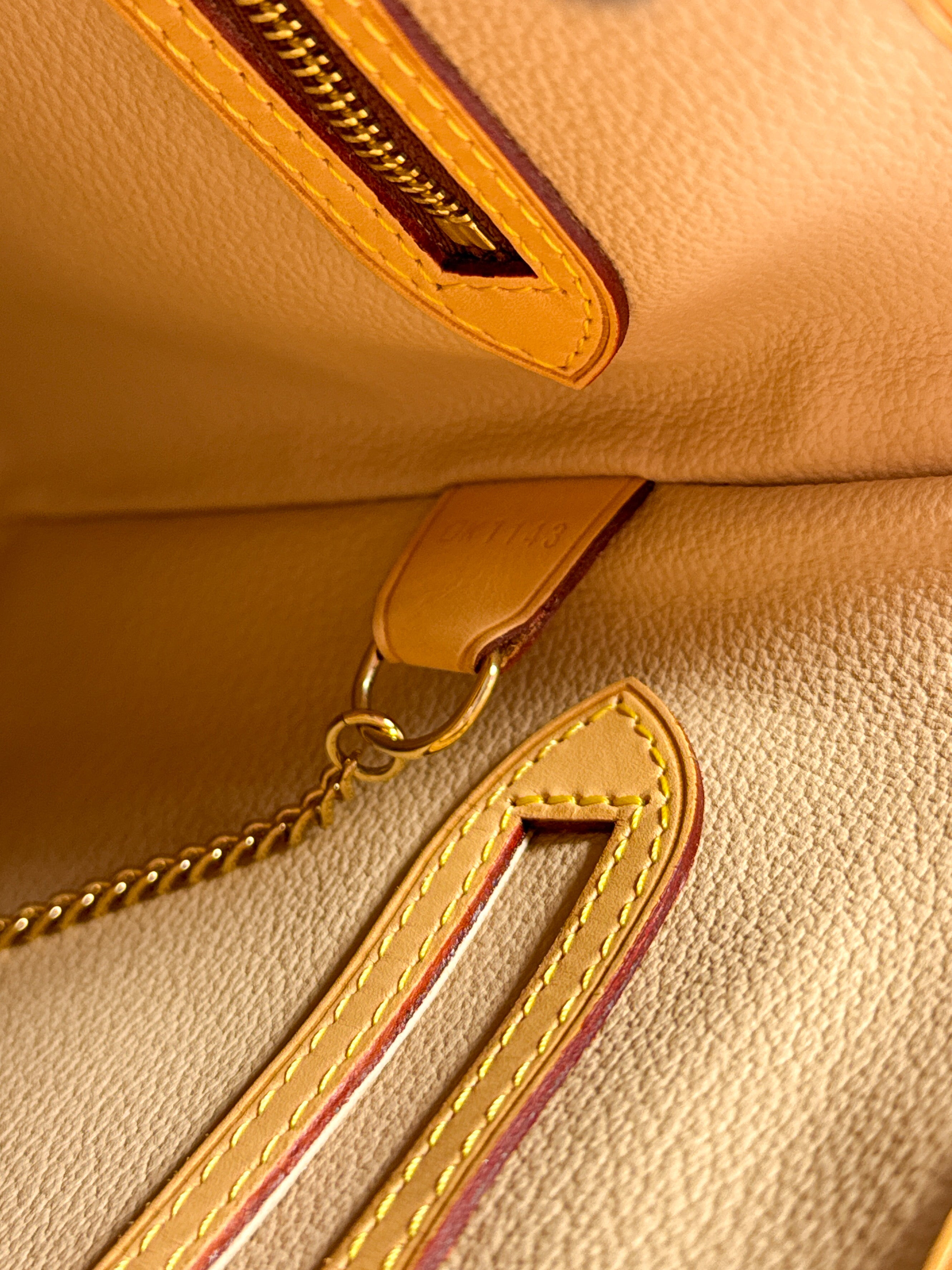 Louis Vuitton monogram bucket PM DK1143