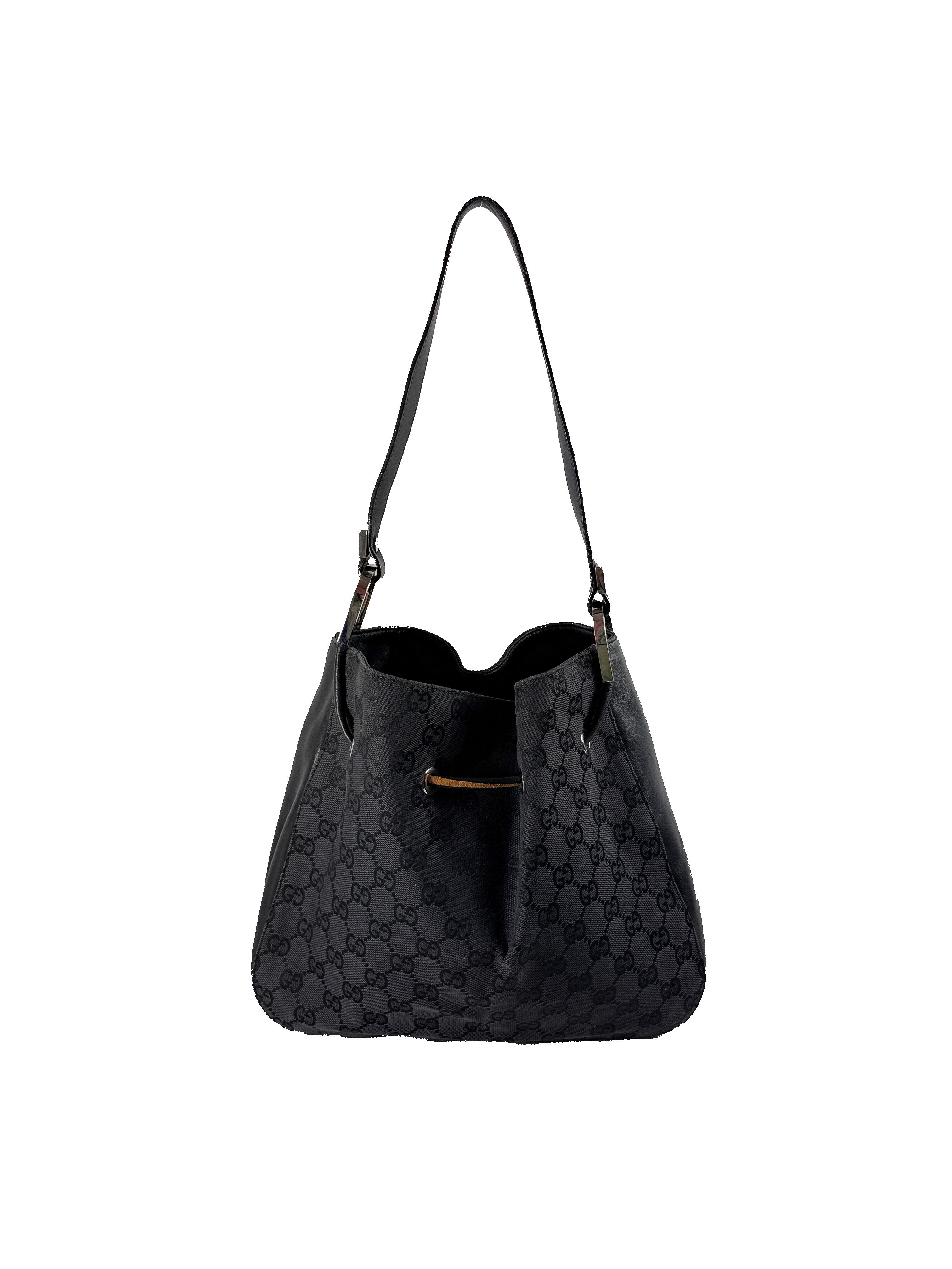 Gucci black signature shoulder bag 001.3748 001998 **as is**