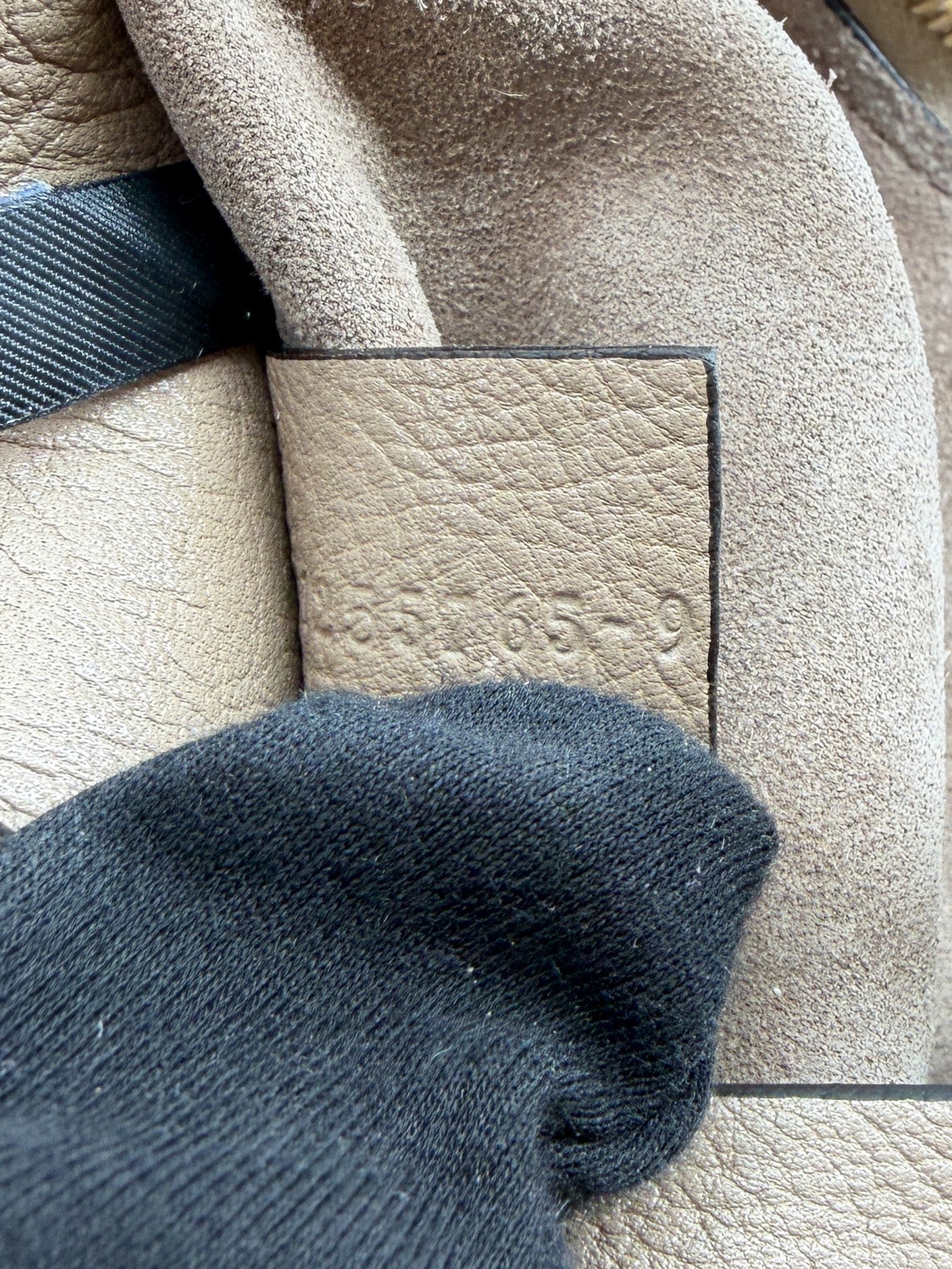 Chloé taupe leather small bracelet bag F0TNV8