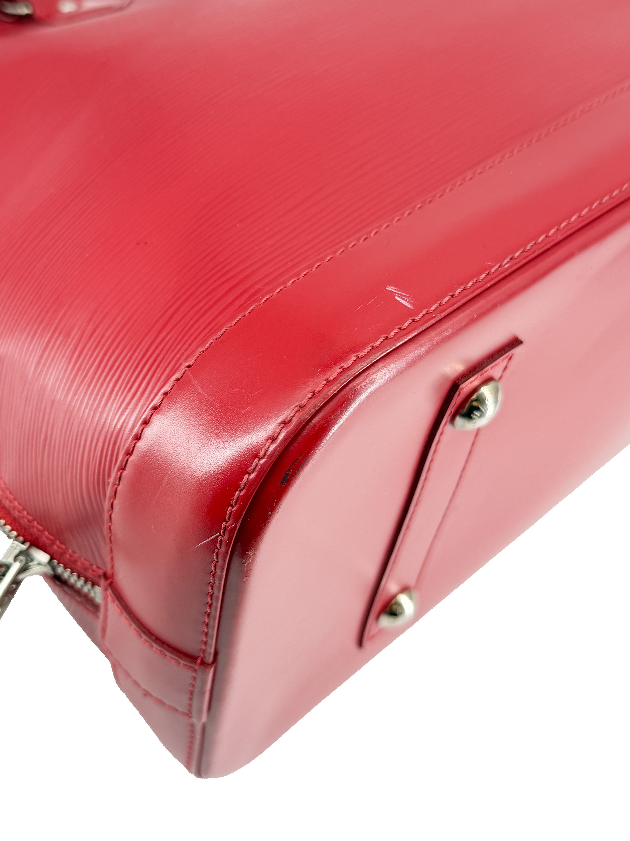 Louis Vuitton red epi Alma GM MI4182