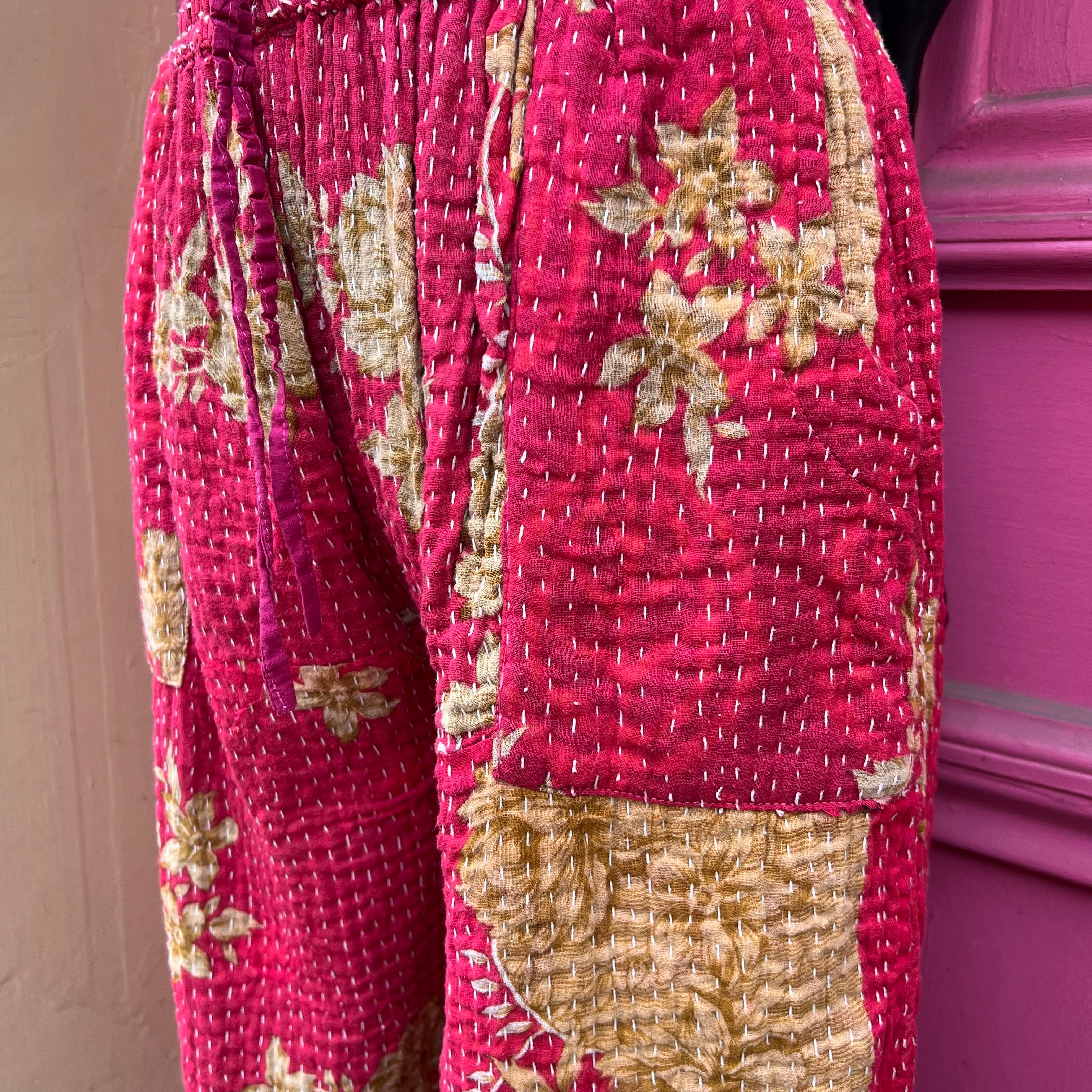 Kantha Bae red reversible pants size M/L