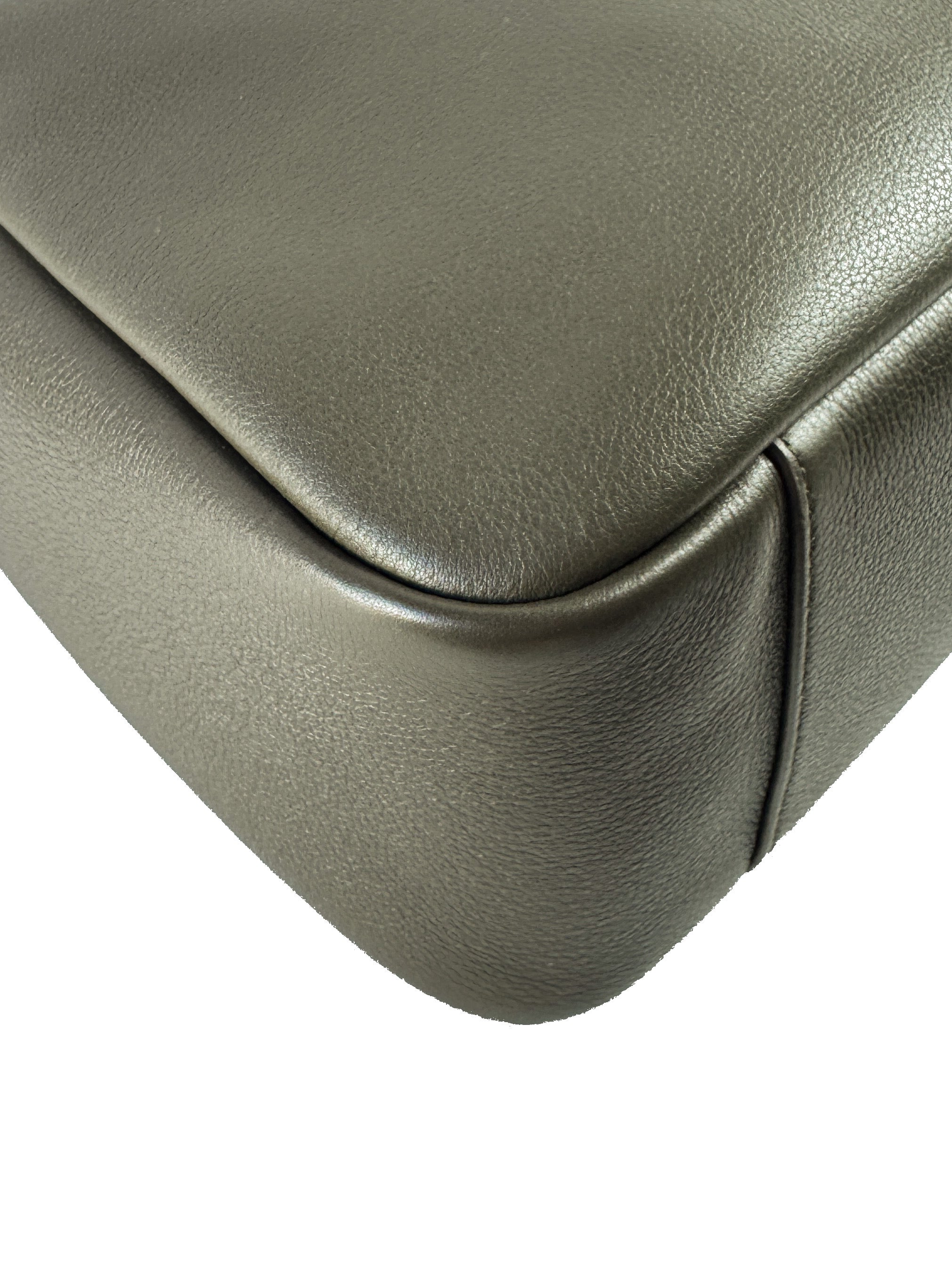 YSL Smooth Calfskin Large Le 5 A 7 Soft Hobo Light Musk GUE753837-1223