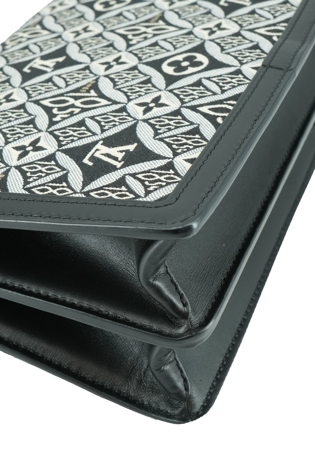 Louis Vuitton since 1854 Dauphine MM GI4250