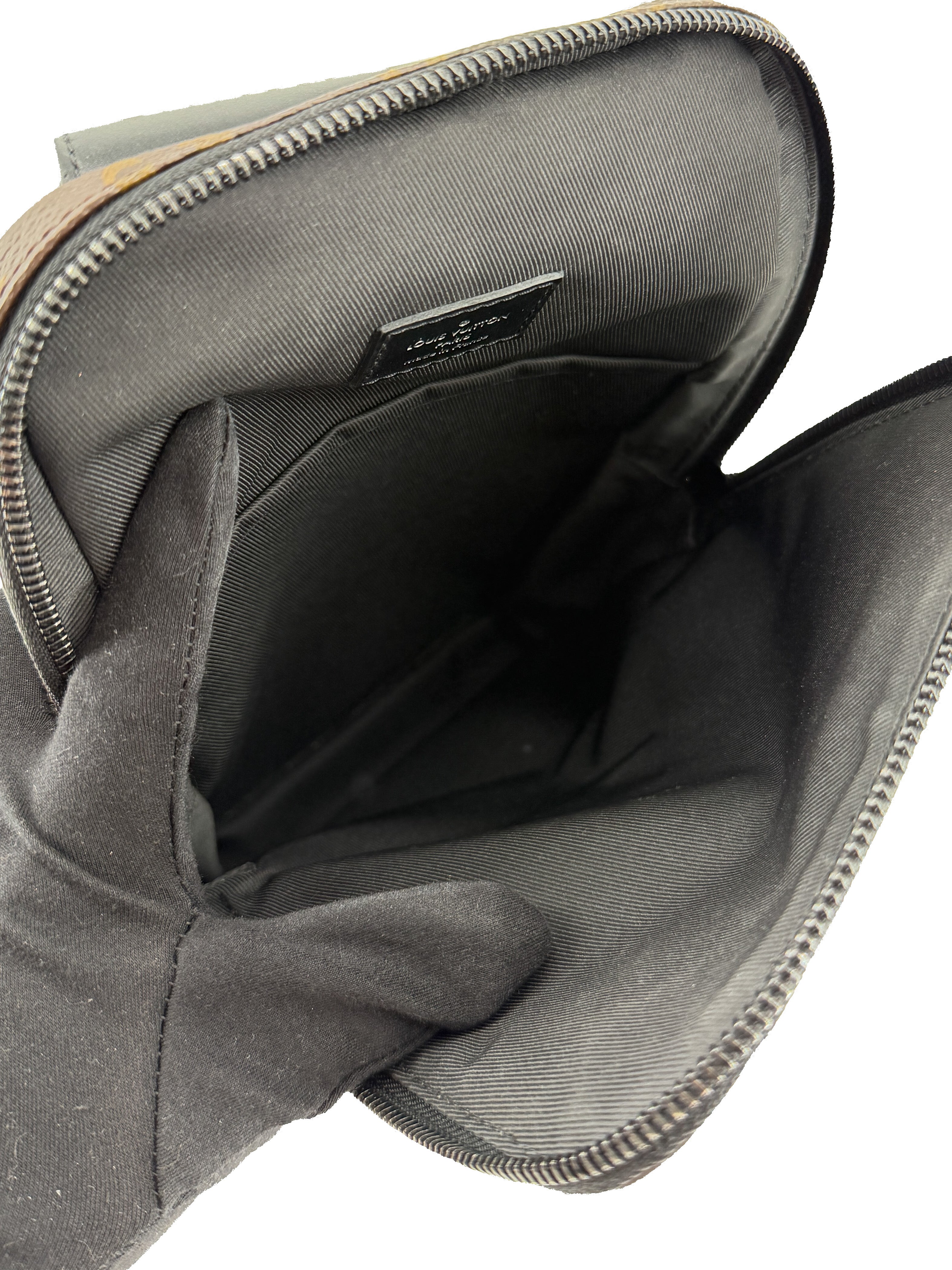 Louis Vuitton monogram black Avenue sling NFC