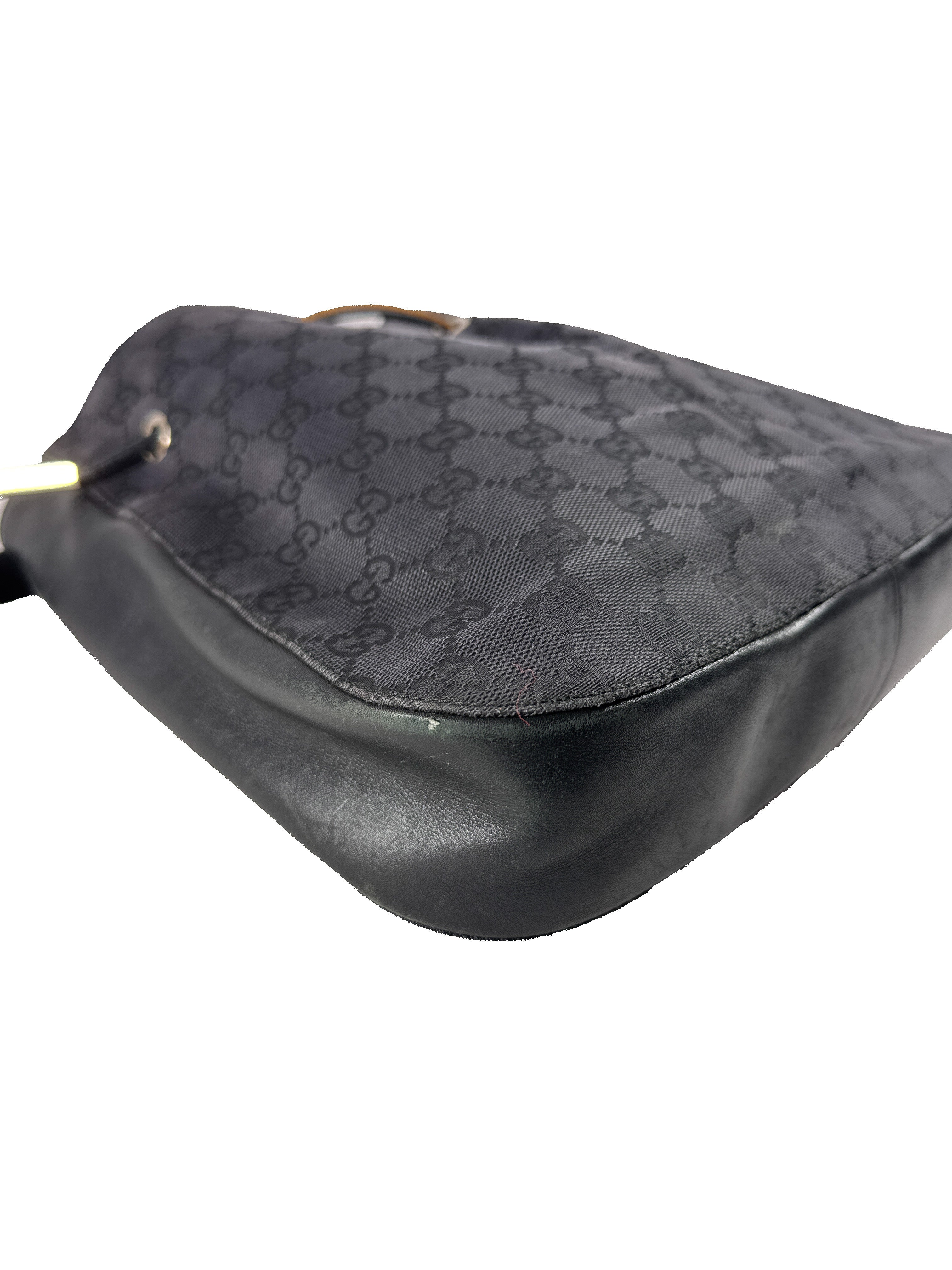 Gucci black signature shoulder bag 001.3748 001998 **as is**