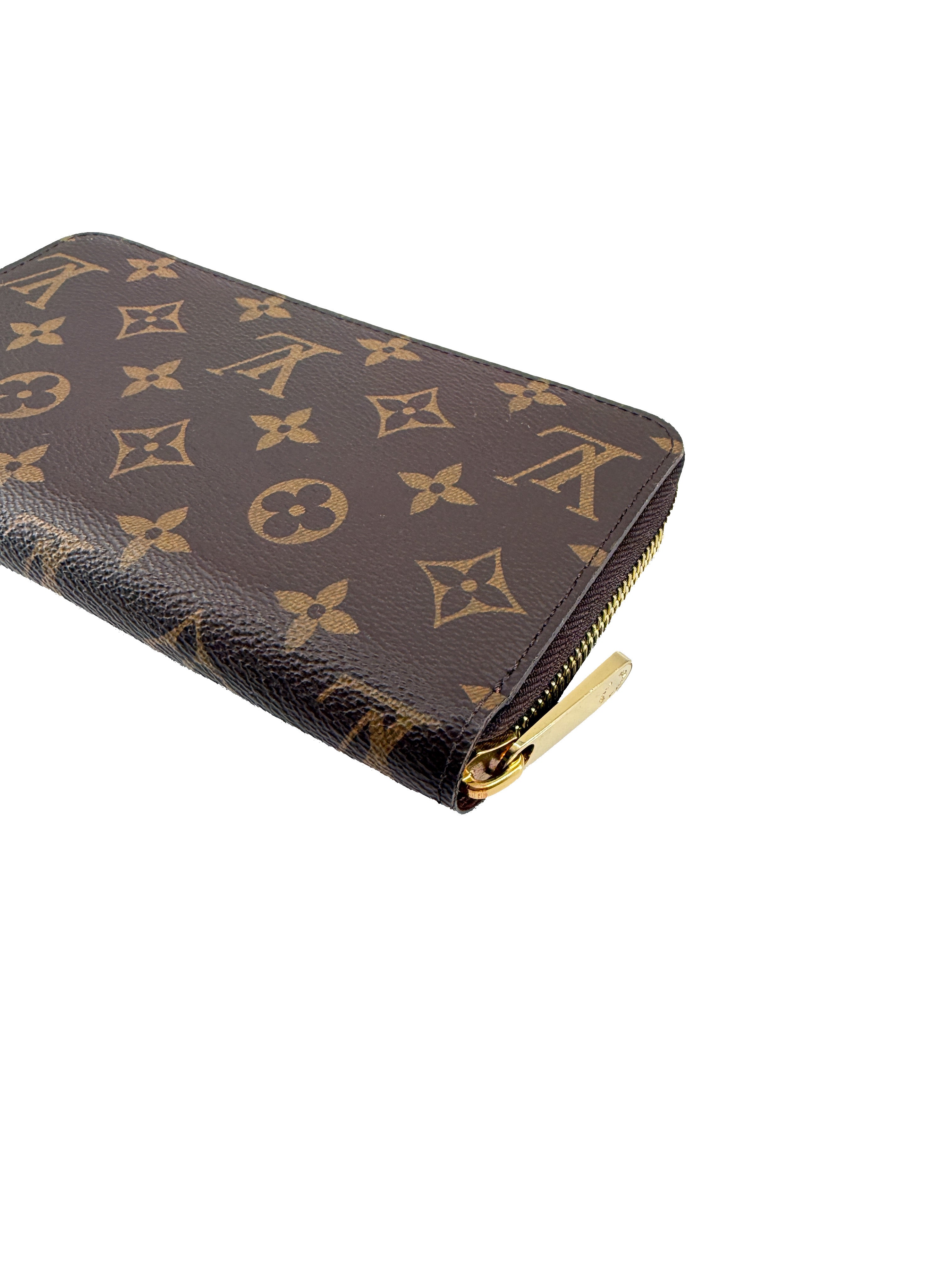Louis Vuitton monogram zippy wallet NFC
