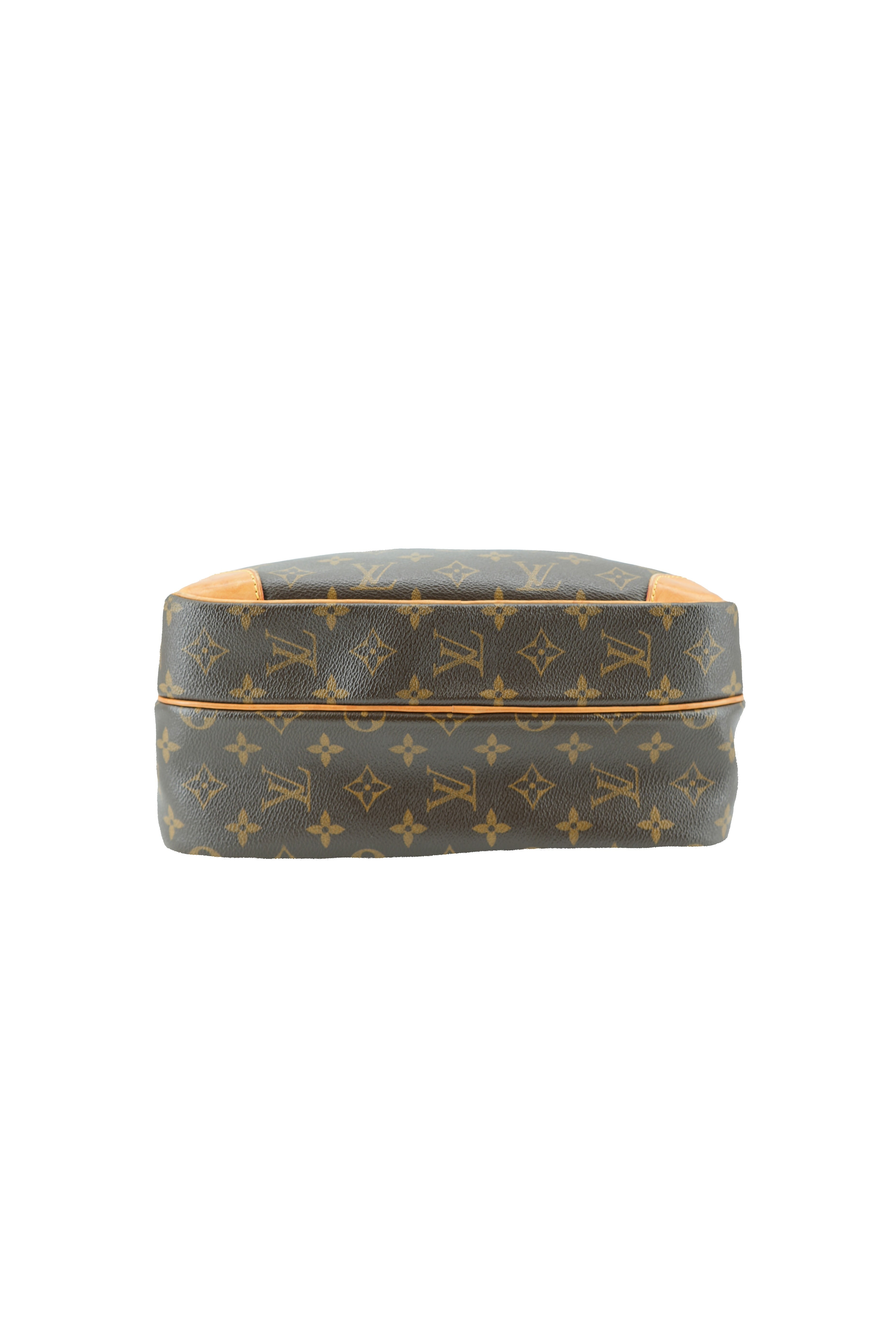 Louis Vuitton monogram Nil crossbody AR1029