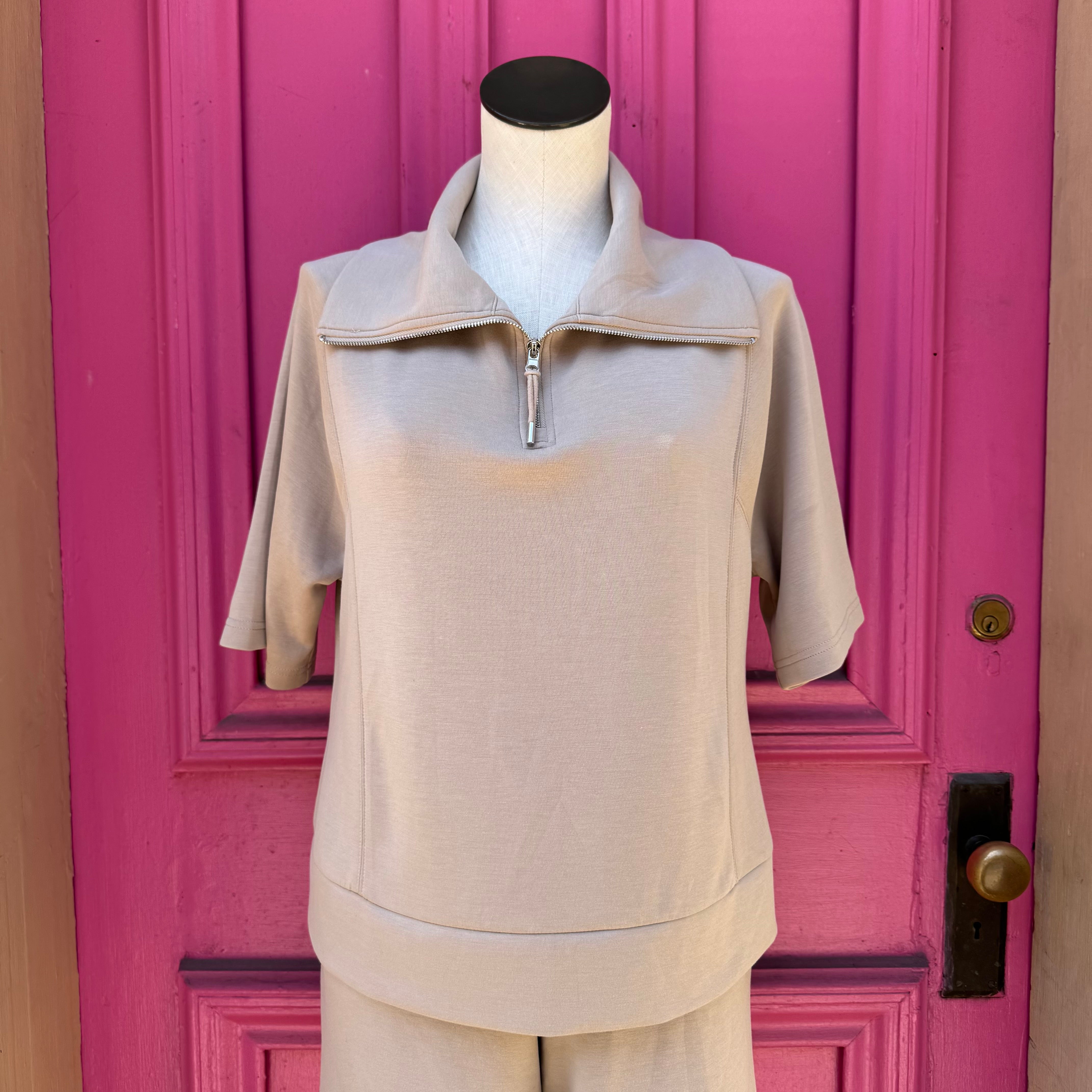 Chico’s beige pullover shorts lounge set size M