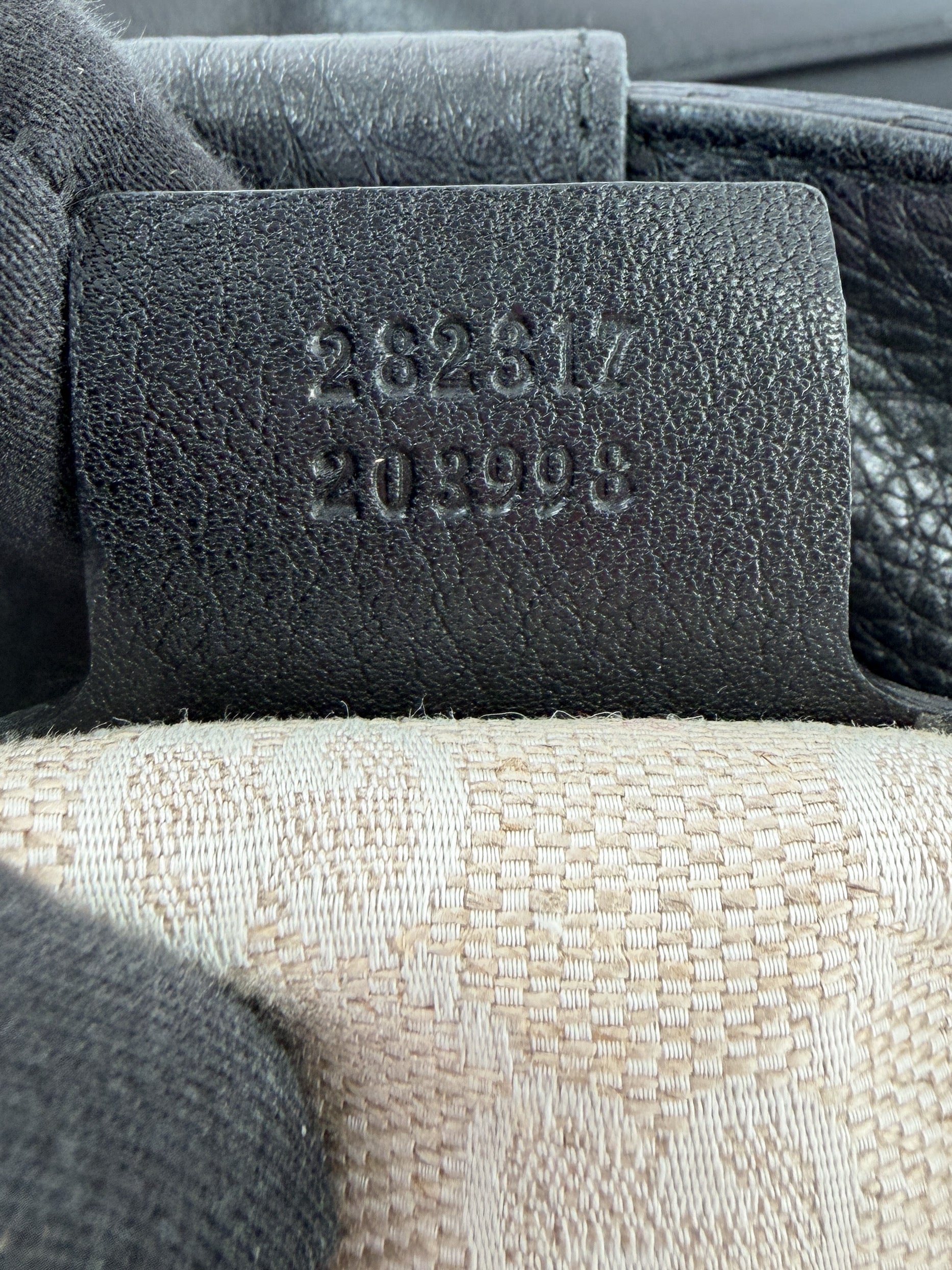 Gucci medium Diana black leather Bamboo tote 282317 203998