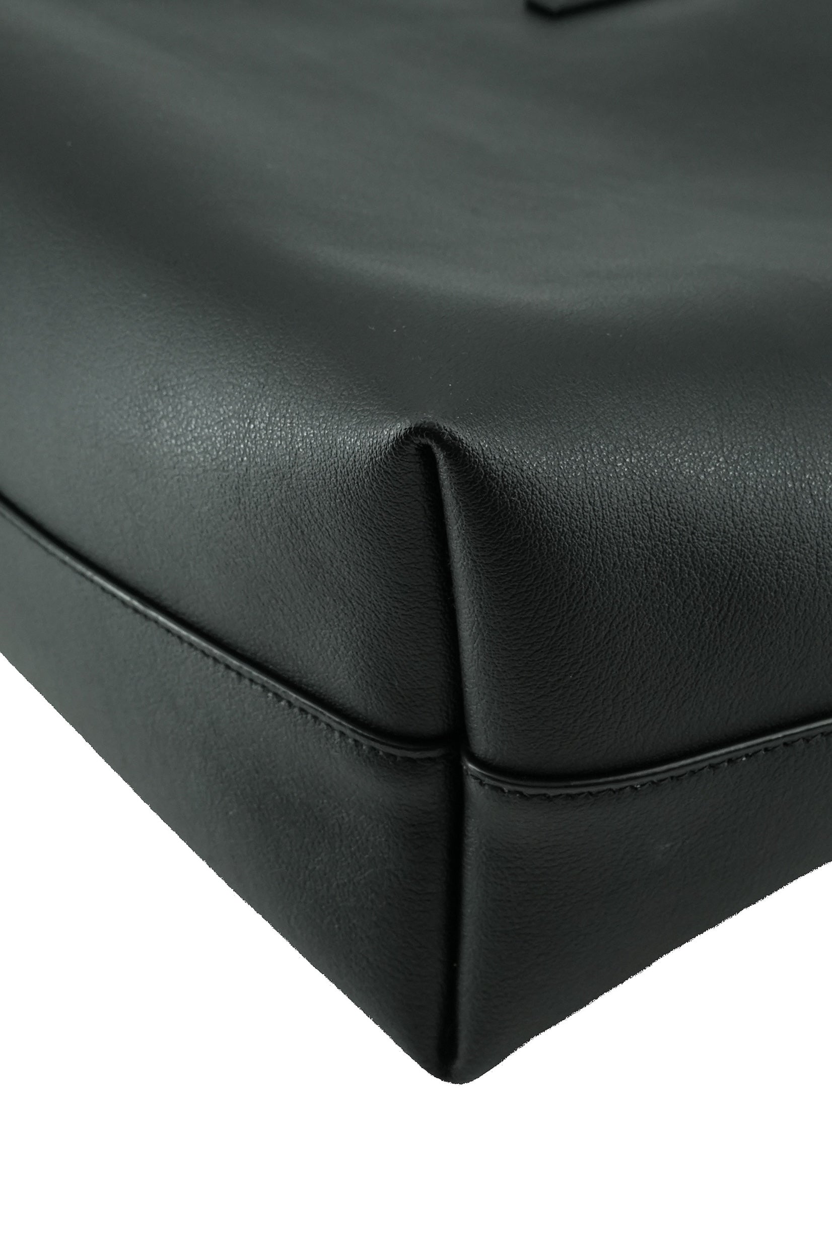 Saint Laurent black leather shopping tote TCT600281-0722