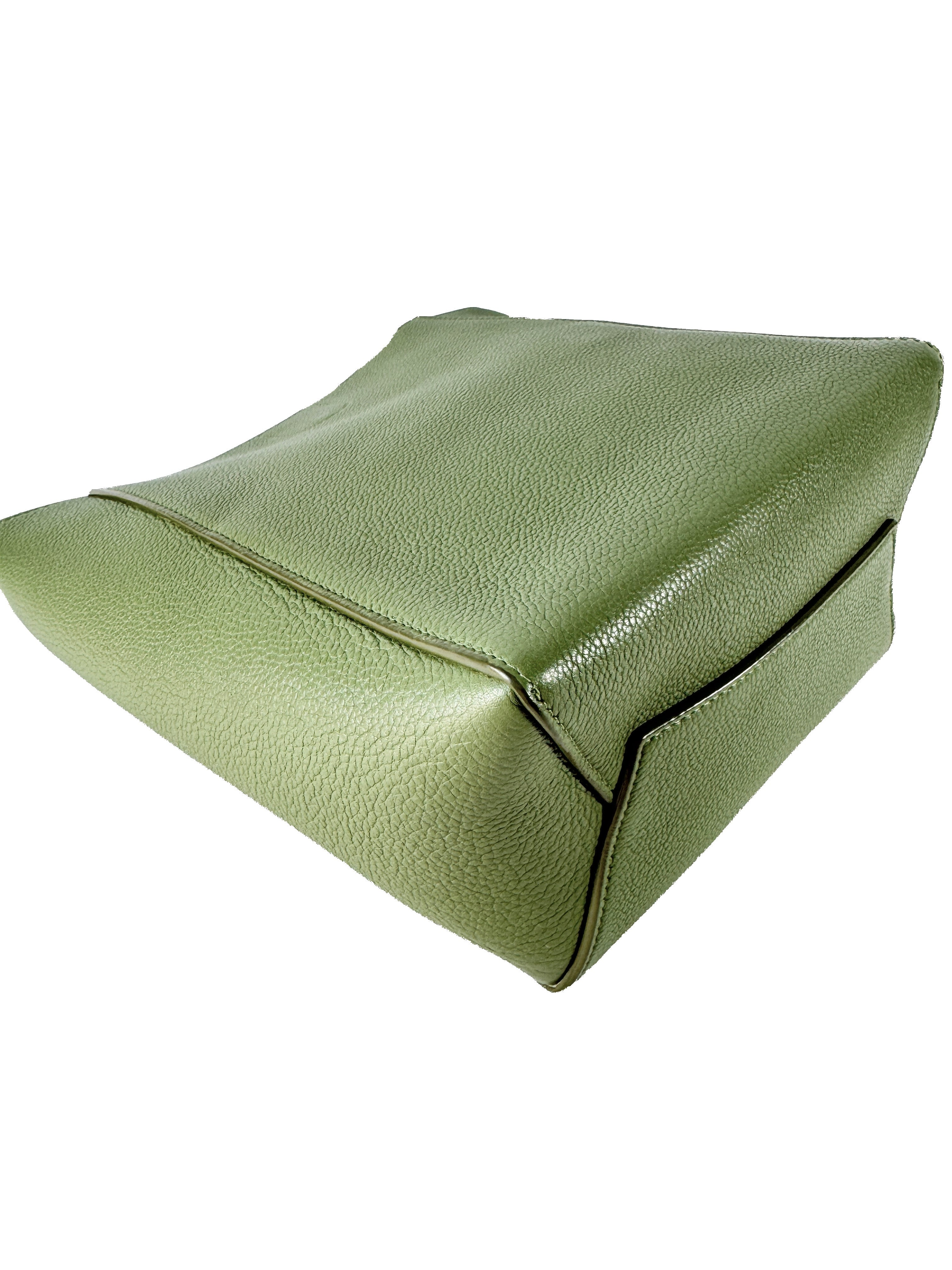 Celine green Sangle Seau small 20-BO-0290