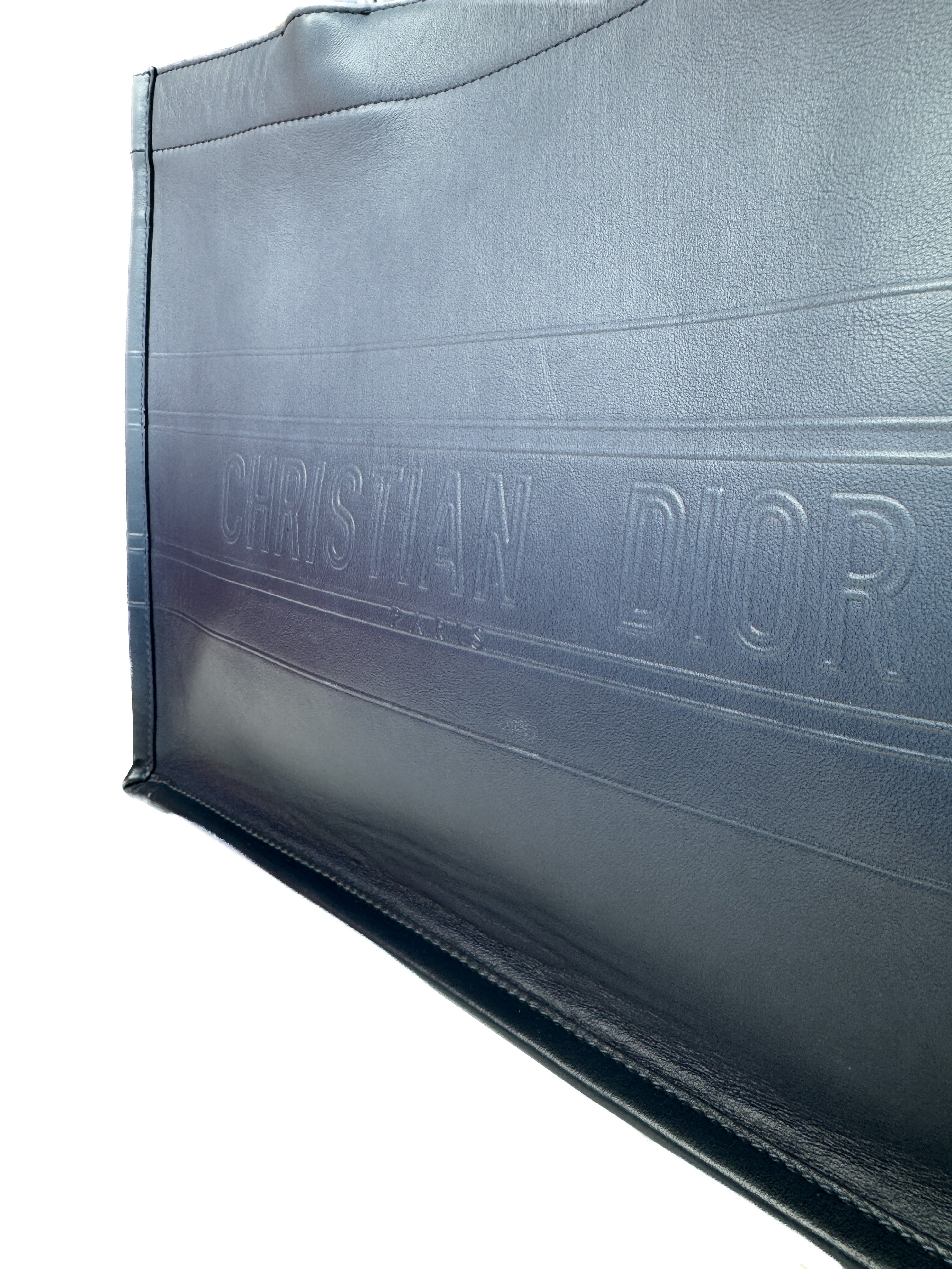 Christian Dior blue leather ombre book tote 62-MA-0211
