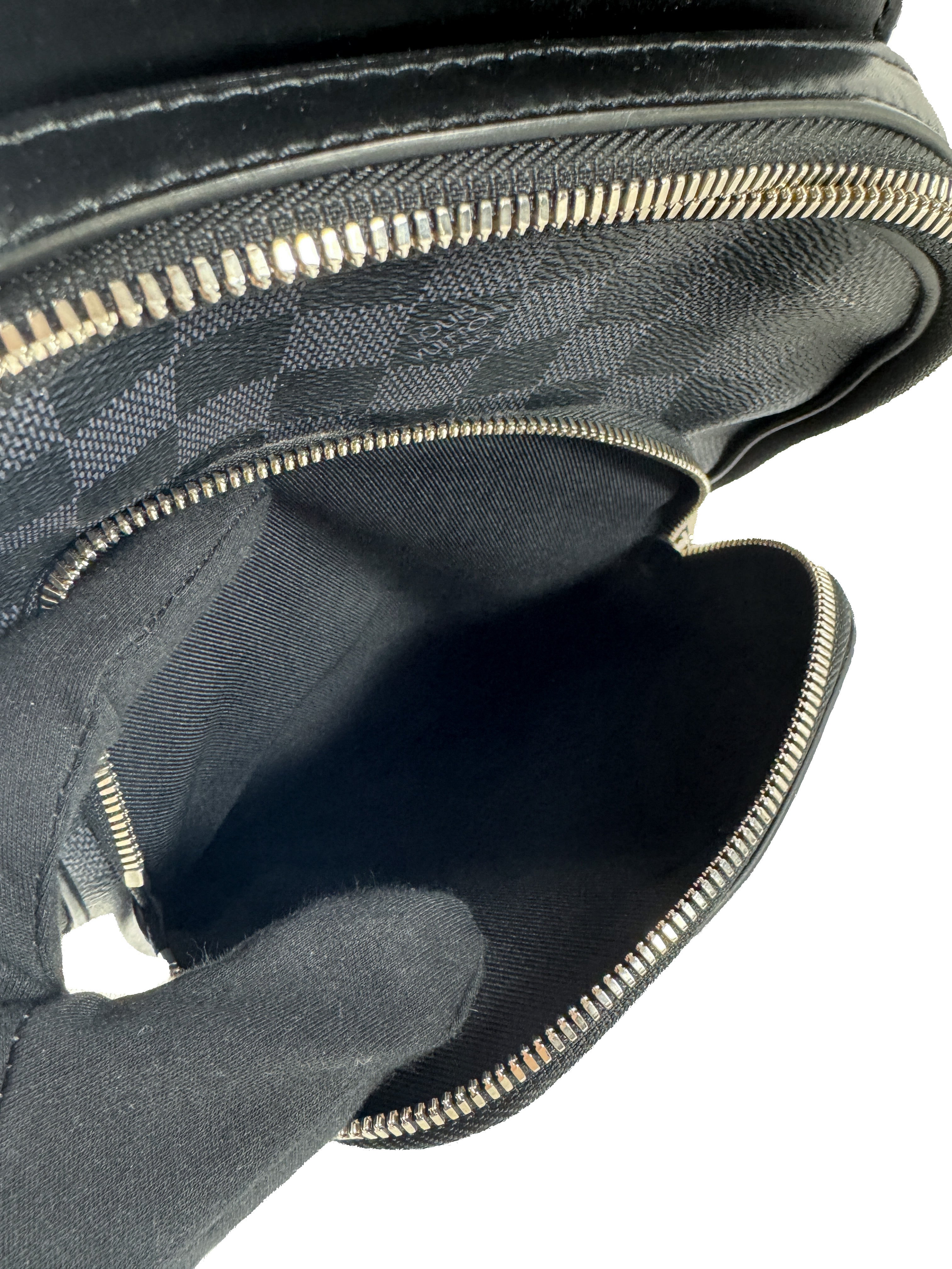 Louis Vuitton damier graphite Avenue sling (chipped)