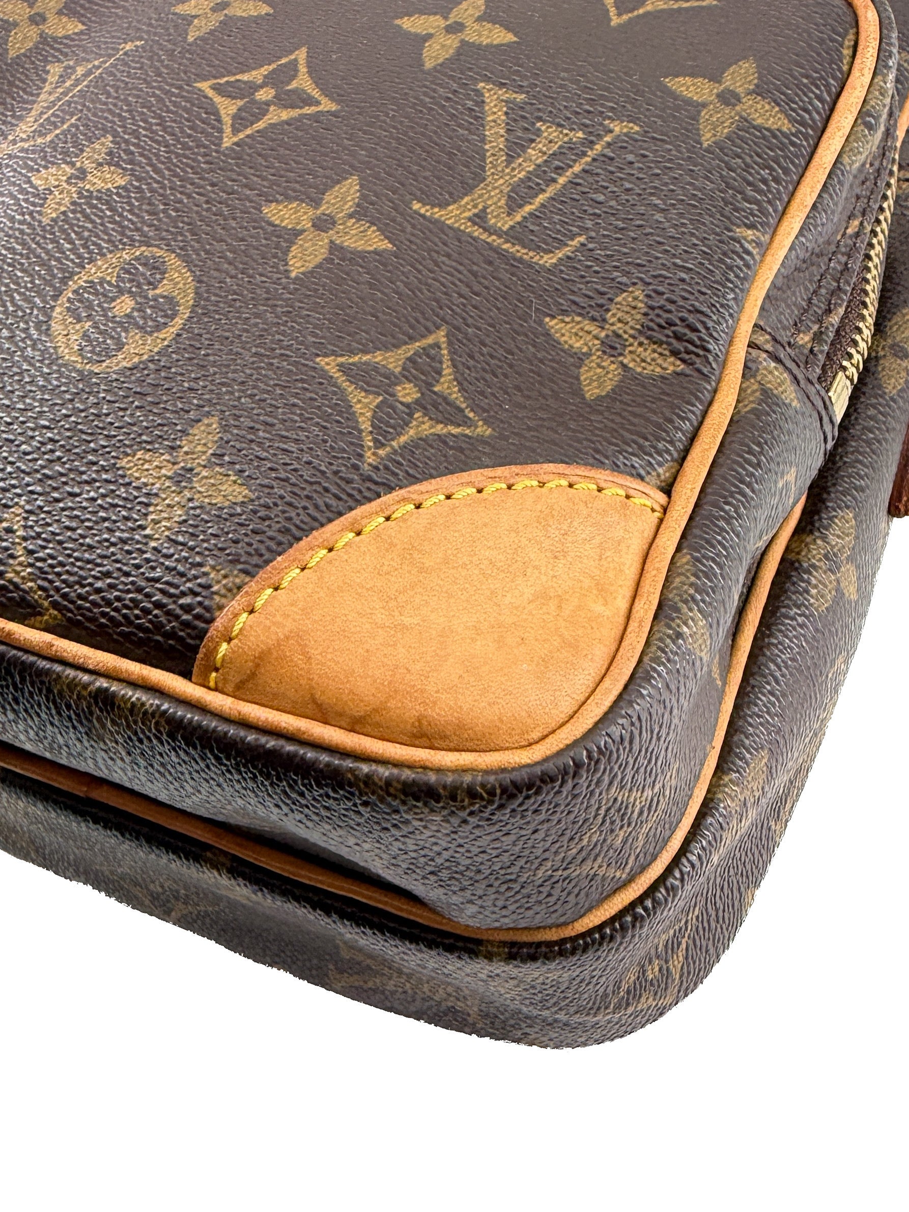 Louis Vuitton monogram Amazon TH0032