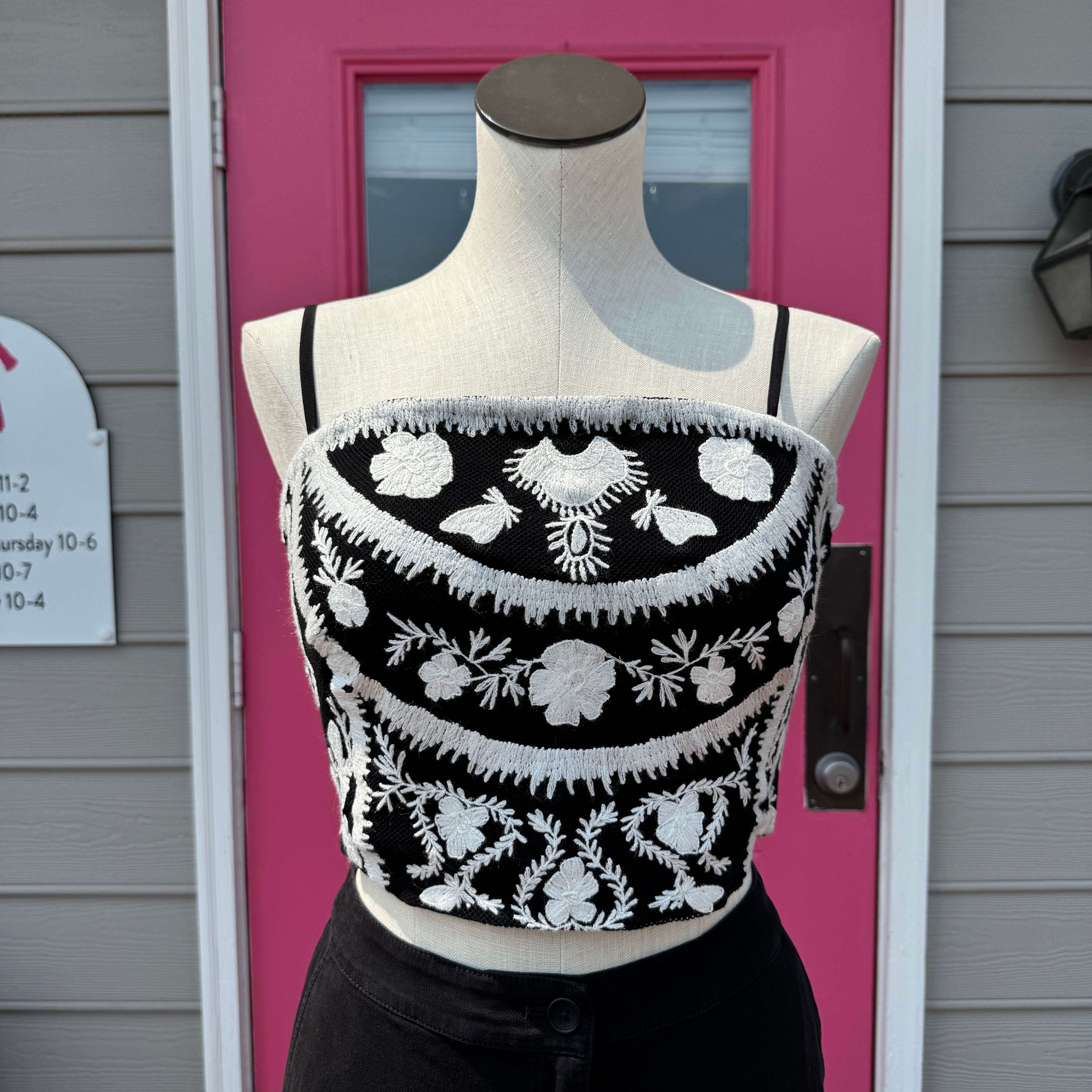 Lauren Ralph Lauren black white embroidered cropped tank size 8