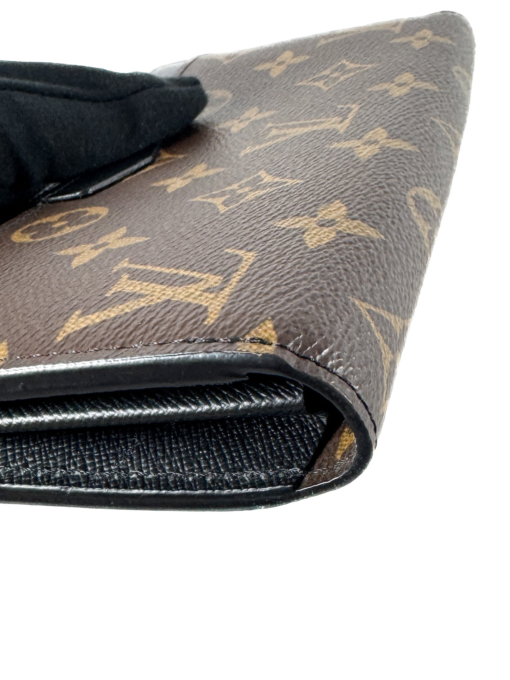 Louis Vuitton monogram black dragonne zippy wallet (NFC)