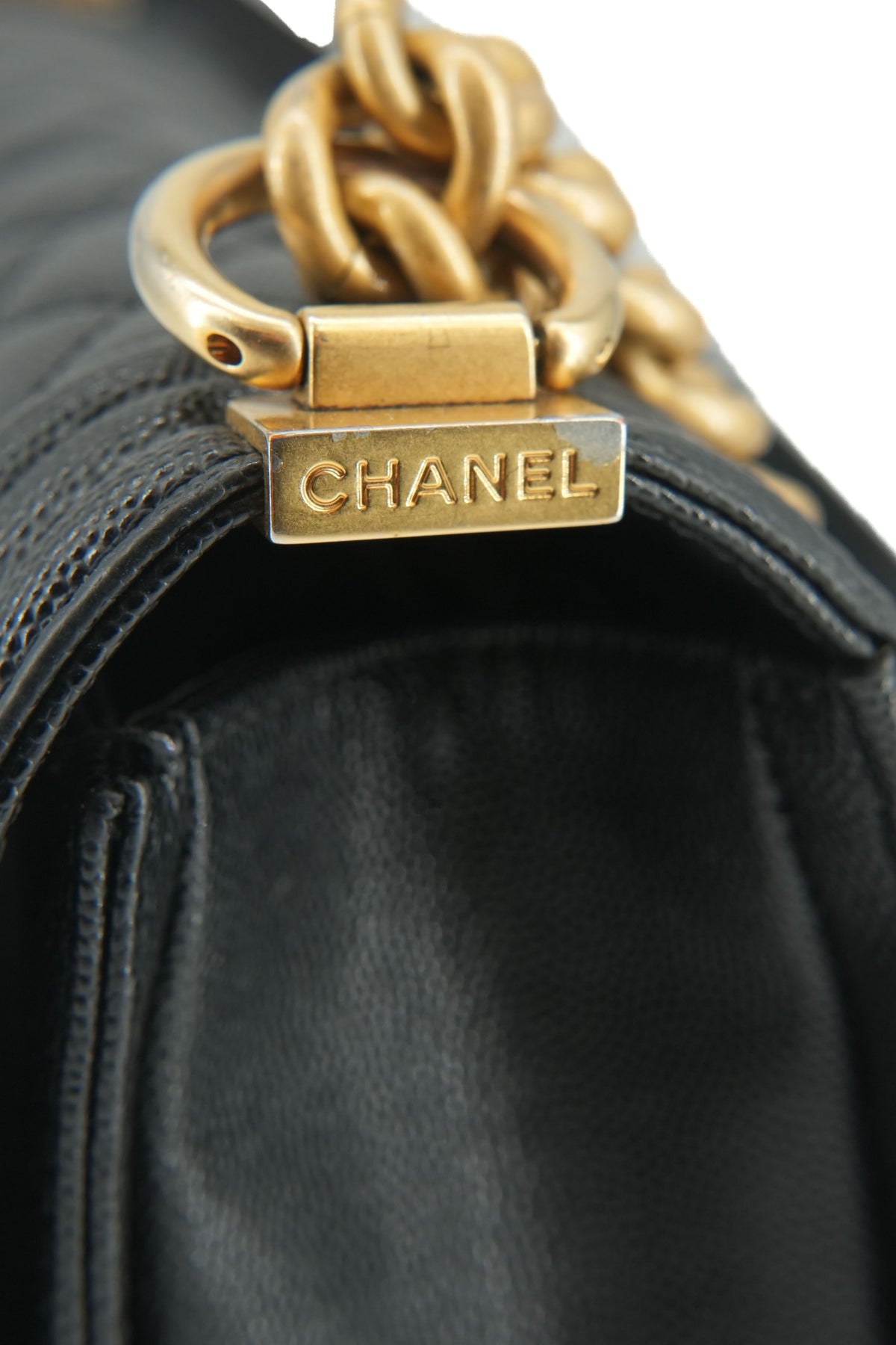 Chanel black caviar Boy bag GPU8KPG9
