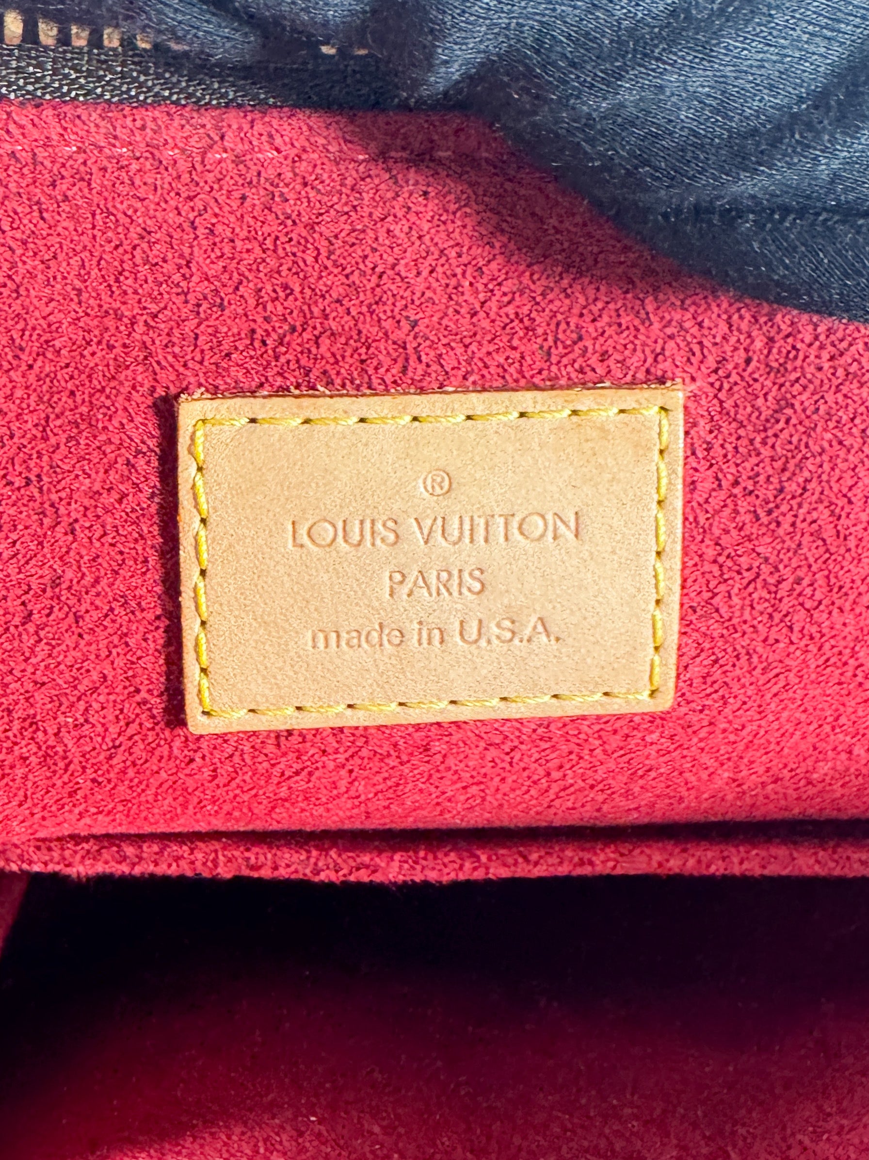 Louis Vuitton monogram Coussin GM SD0054