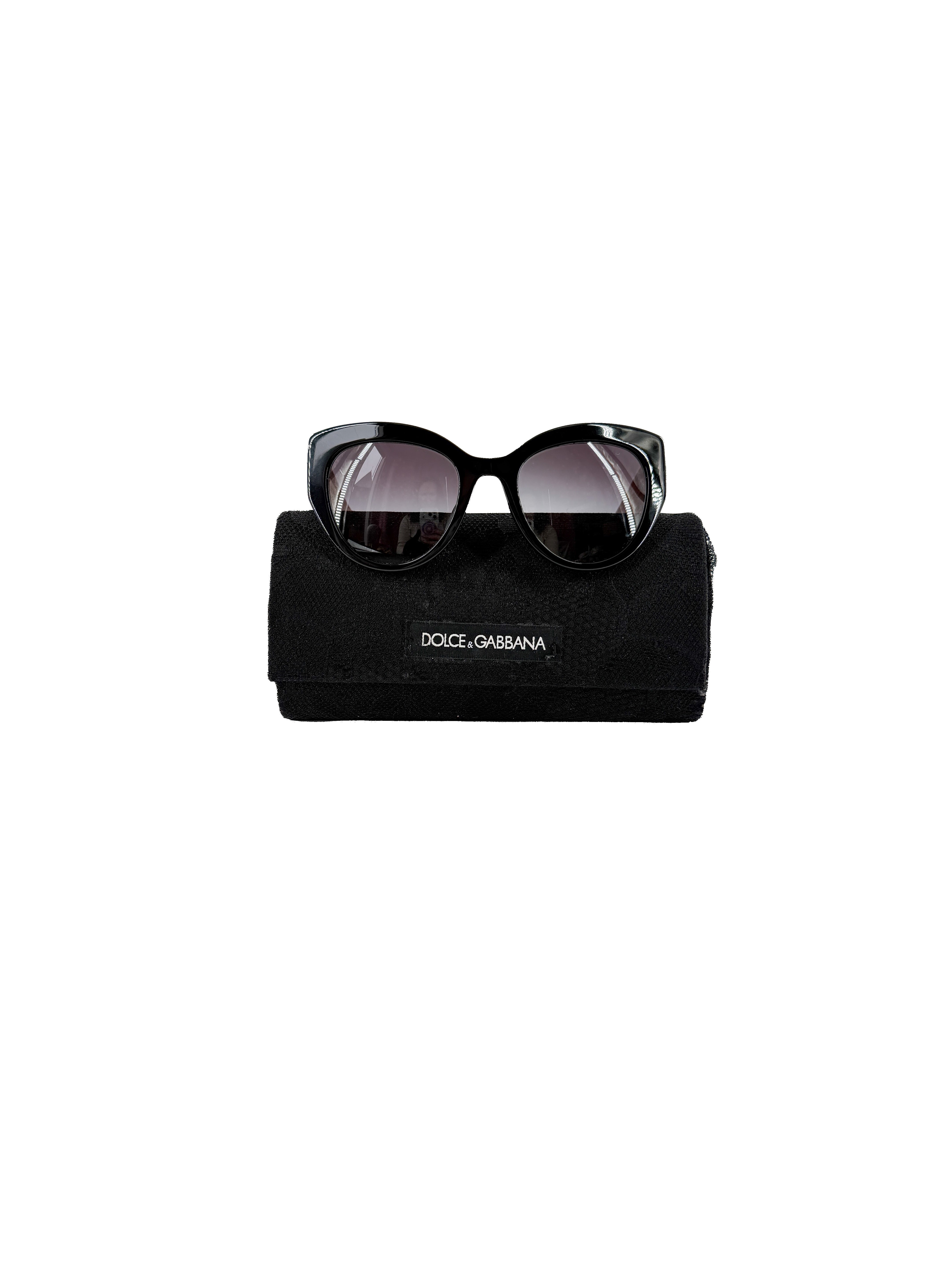 Dolce & Gabbana black cat eye sunglasses DG4278-F **case**