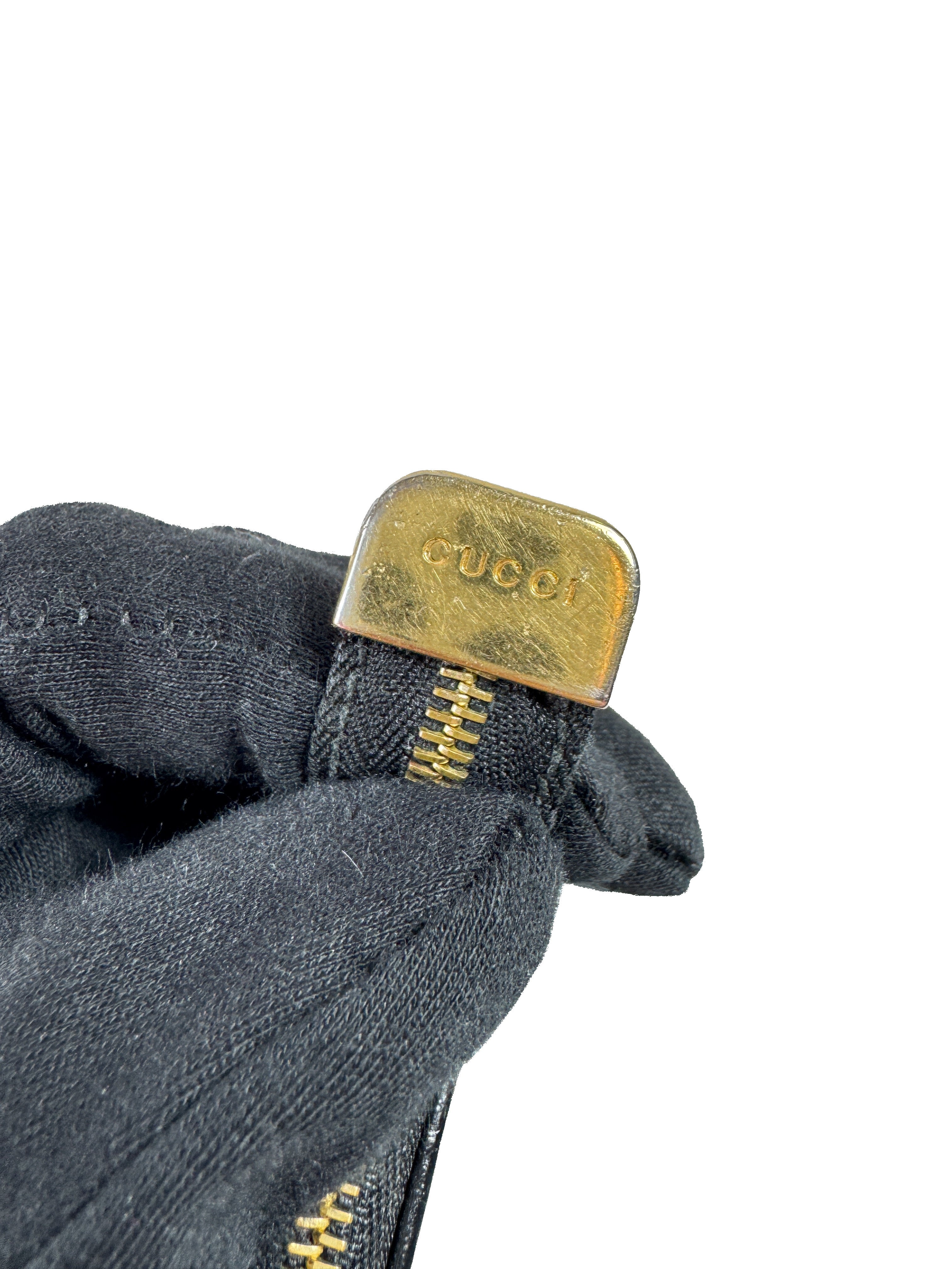 Gucci black leather GG key case 496334