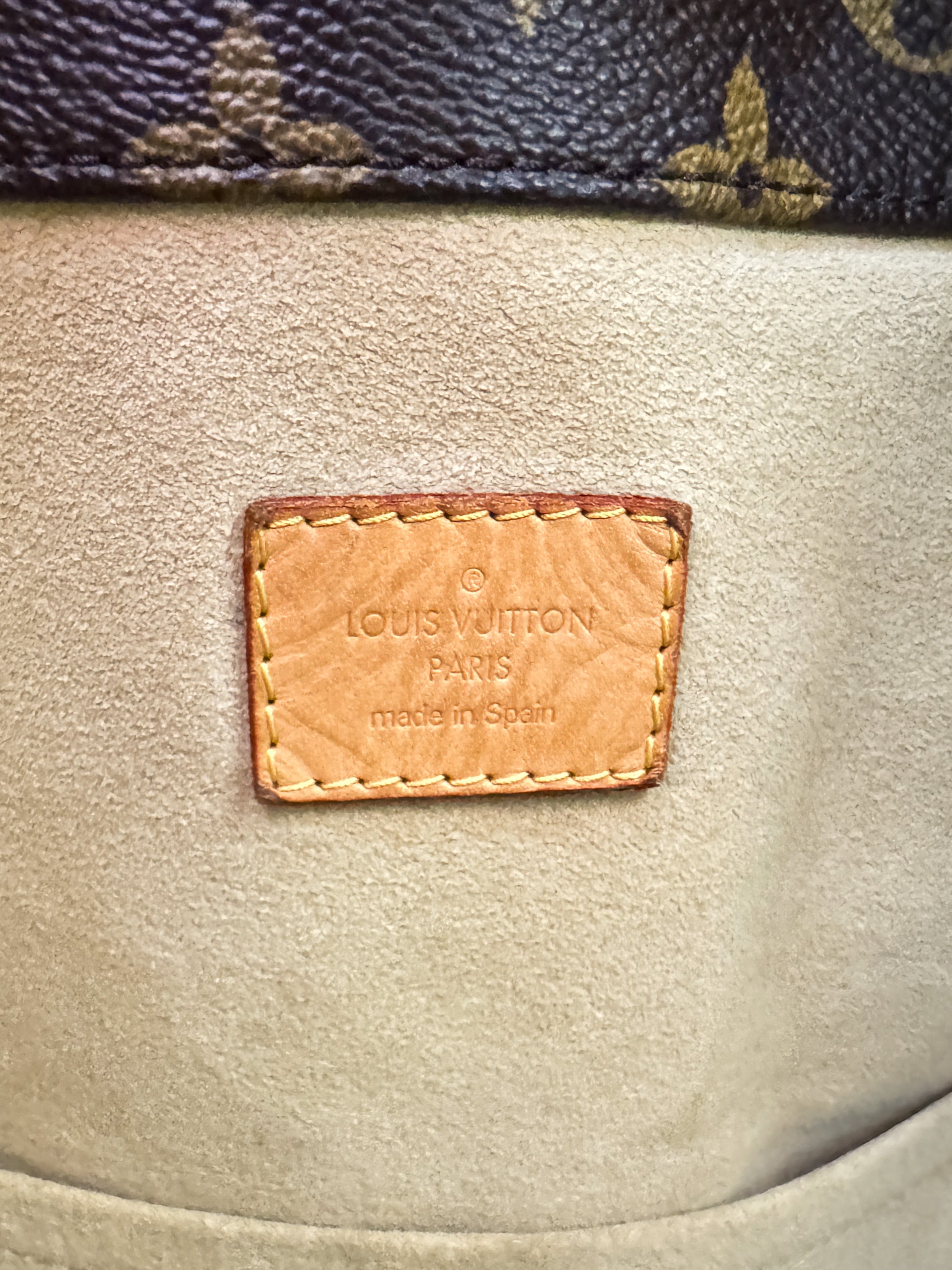 Louis Vuitton monogram Artsy GM CA2170