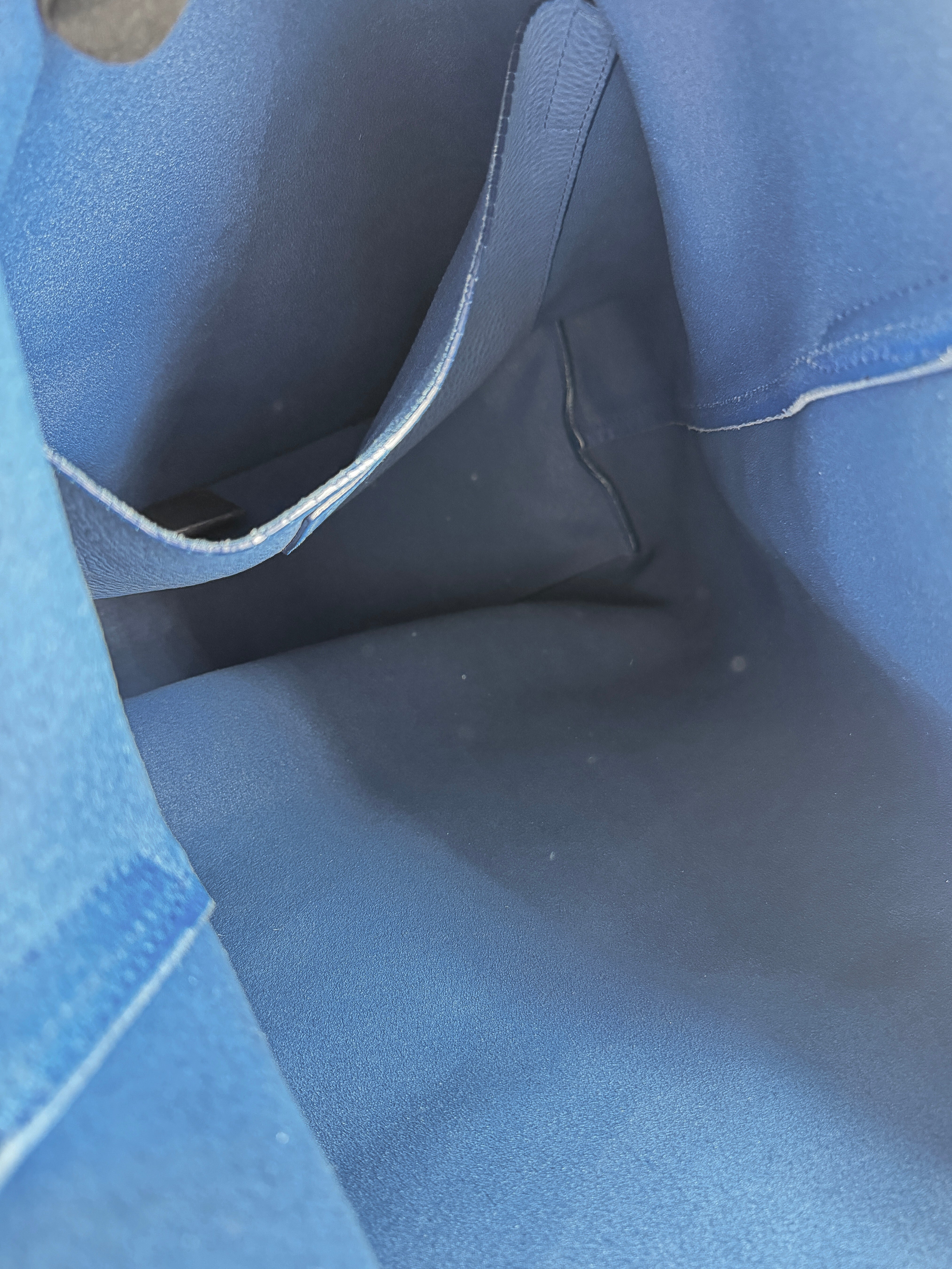 Prada blue leather slouchy Shopper tote 31