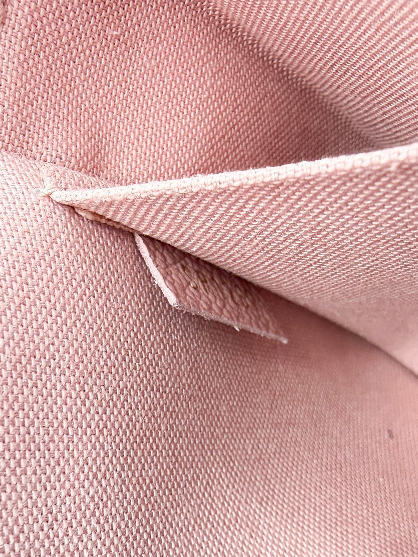 Louis Vuitton light pink empreinte leather Felicie pochette SP1260