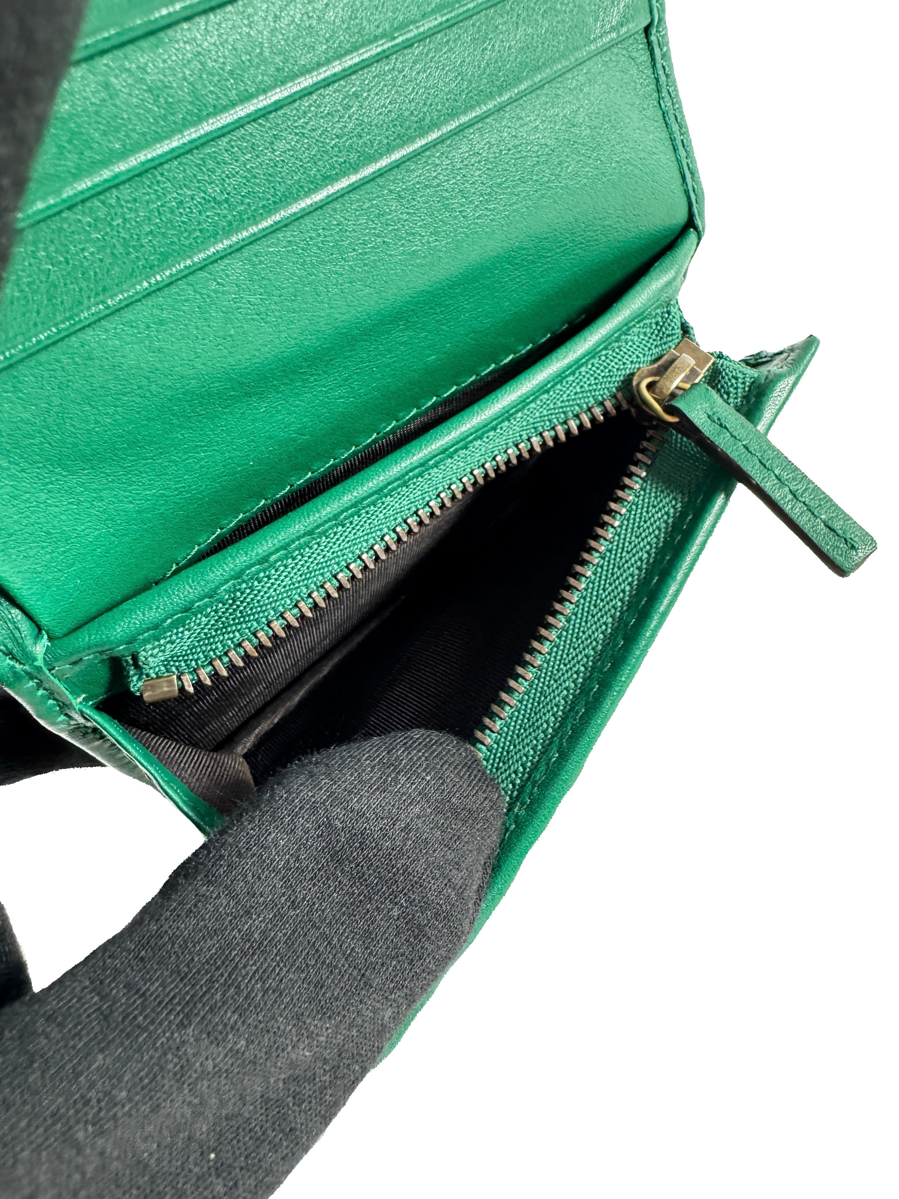 Gucci green GG calfskin Marmont Matelasse compact wallet 466492-525040