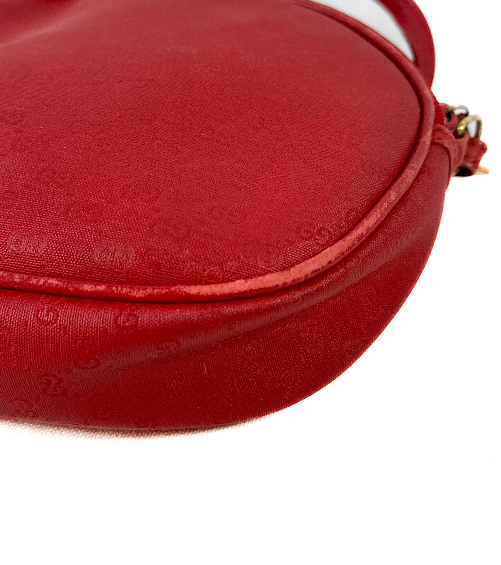 Gucci red monogram coated canvas leather crossbody 007 933 1113