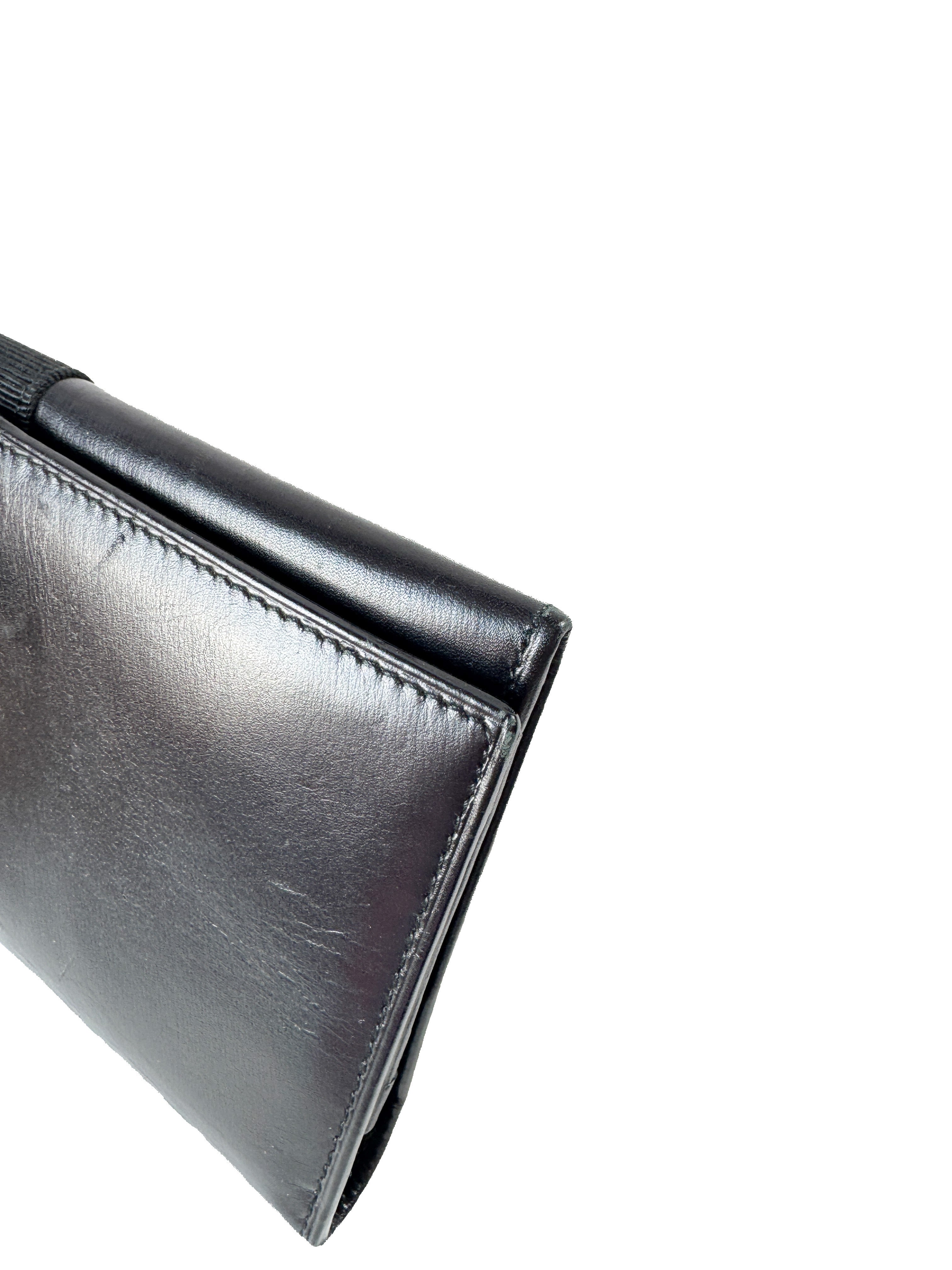 Salvatore Ferragamo black leather vintage Vera wallet 22 3059