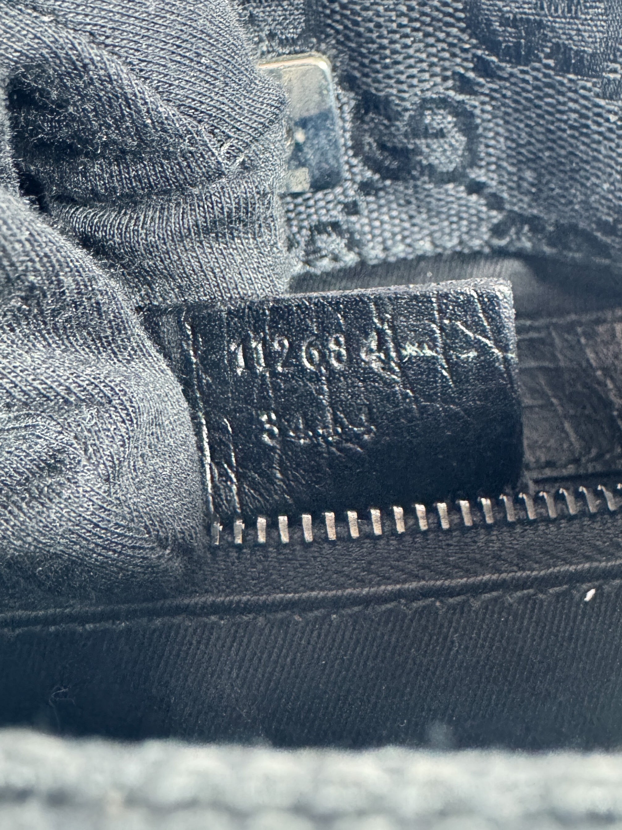 Gucci black leather GG wooden handle bag 112684 3444