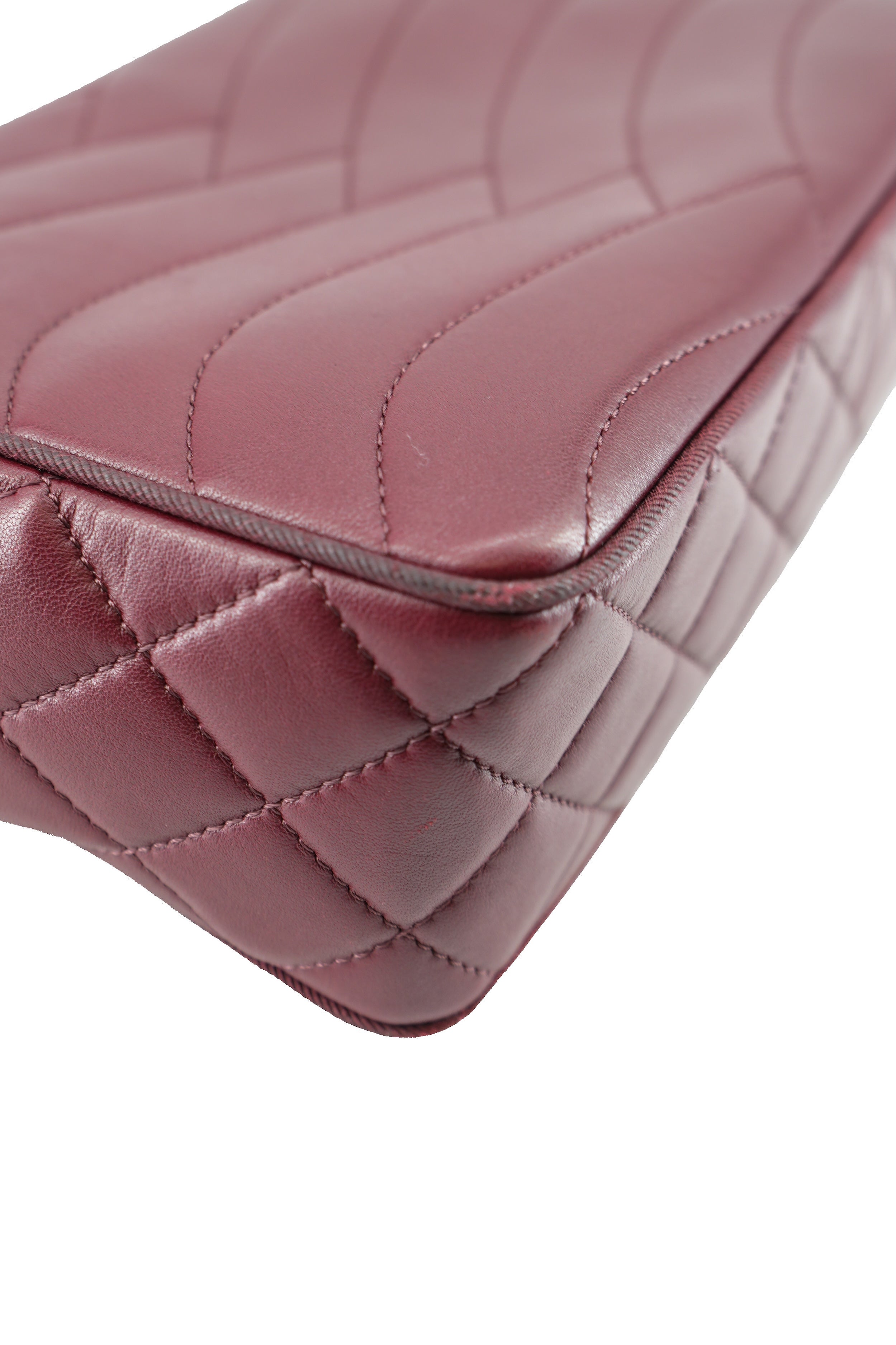 Chanel dark red Pagoda flap bag 22139878