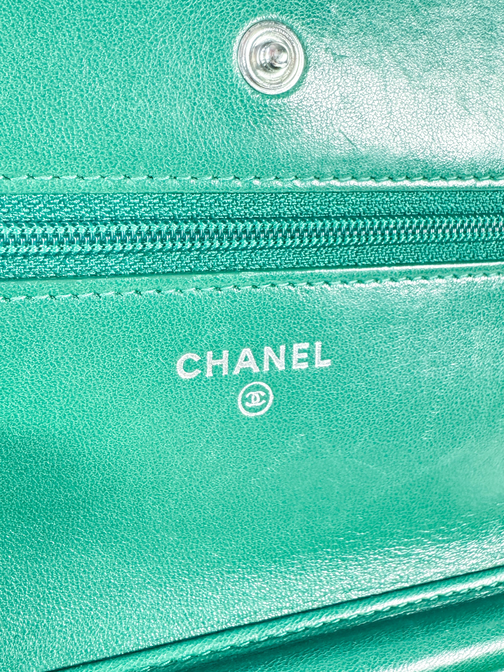 Chanel emerald green leather wallet on chain 25684891