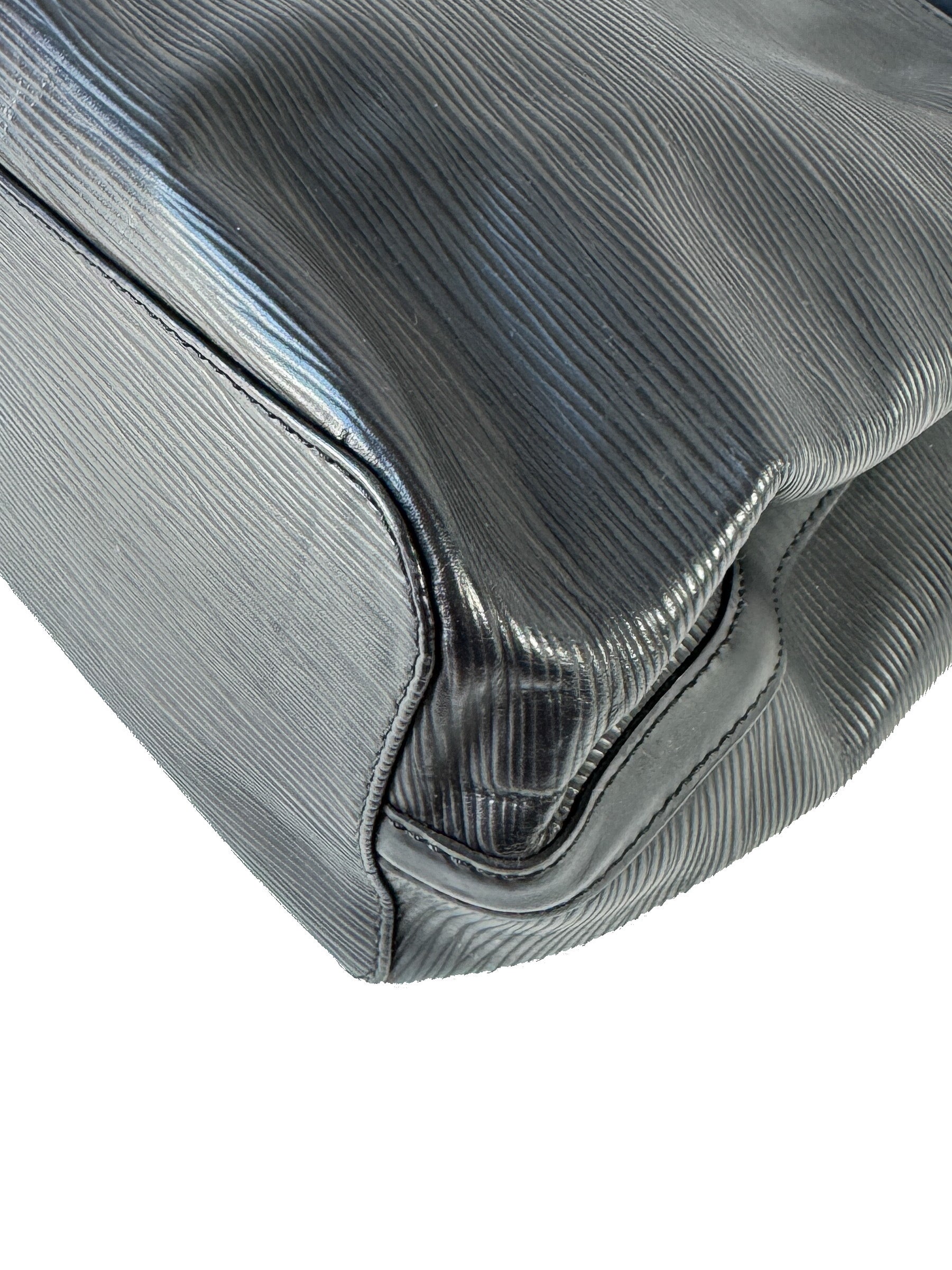 Louis Vuitton black epi Mandala MM FL0045