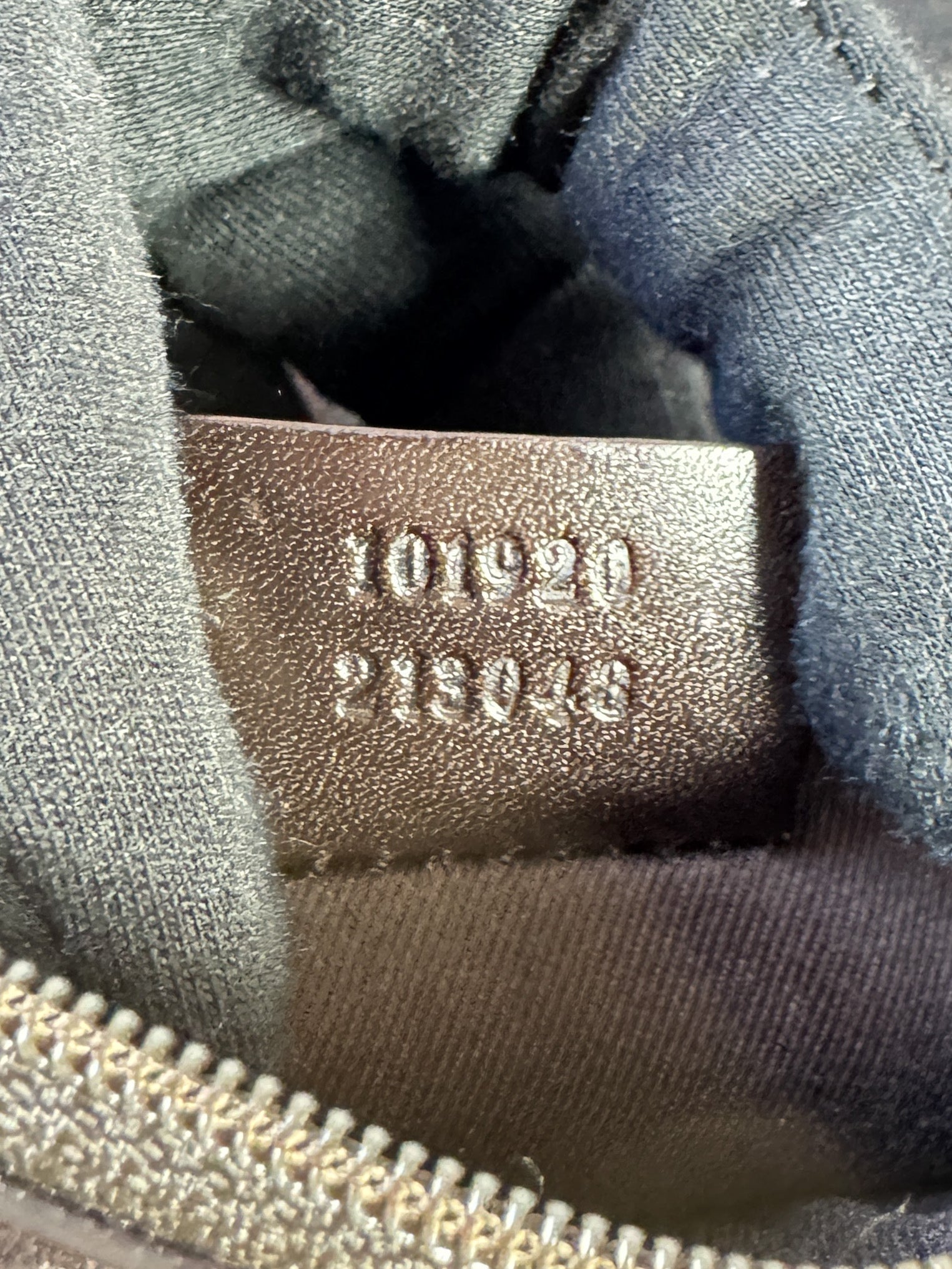 Gucci brown signature canvas tote 101920213048