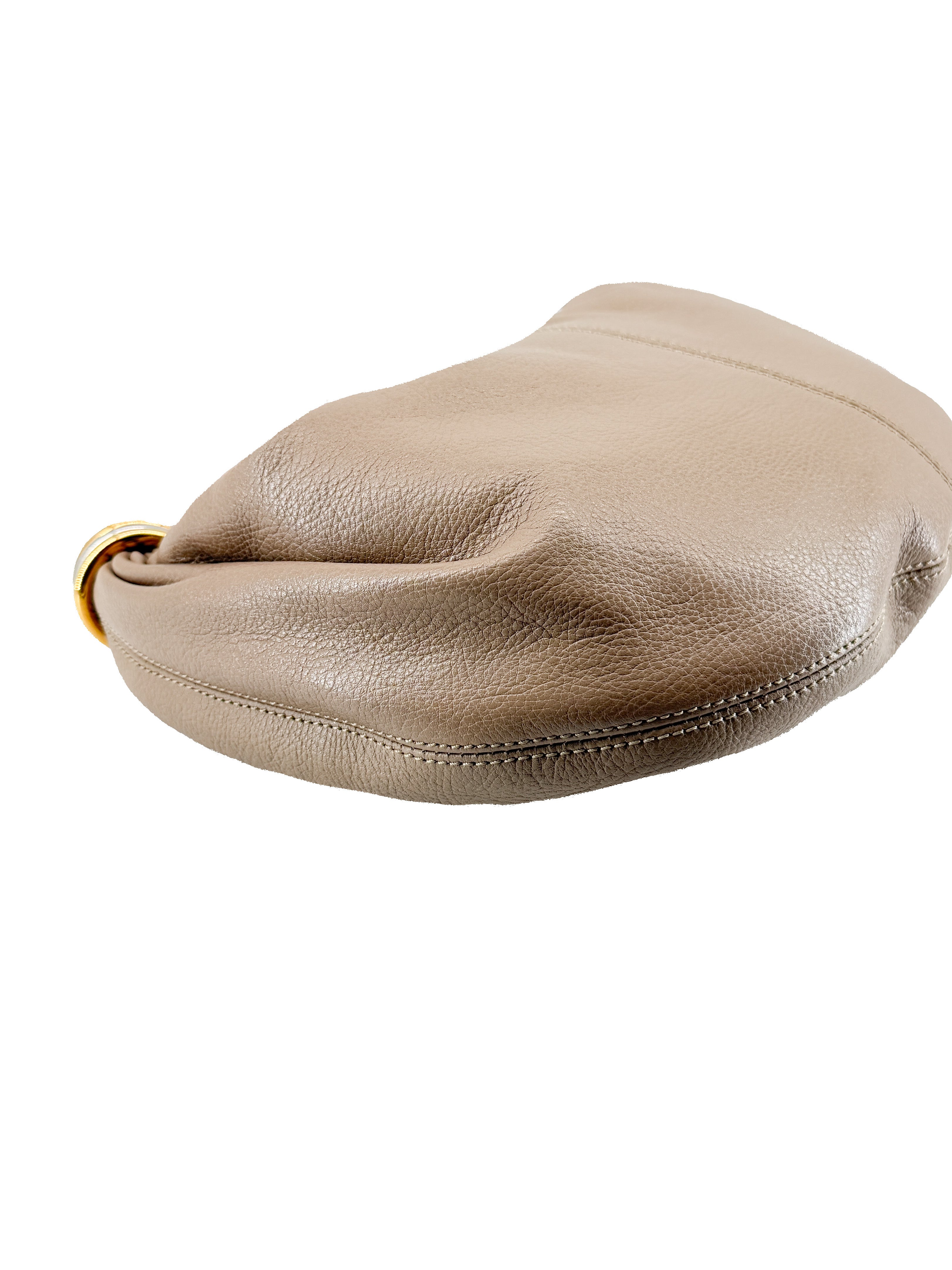 Chloé taupe leather small bracelet bag F0TNV8