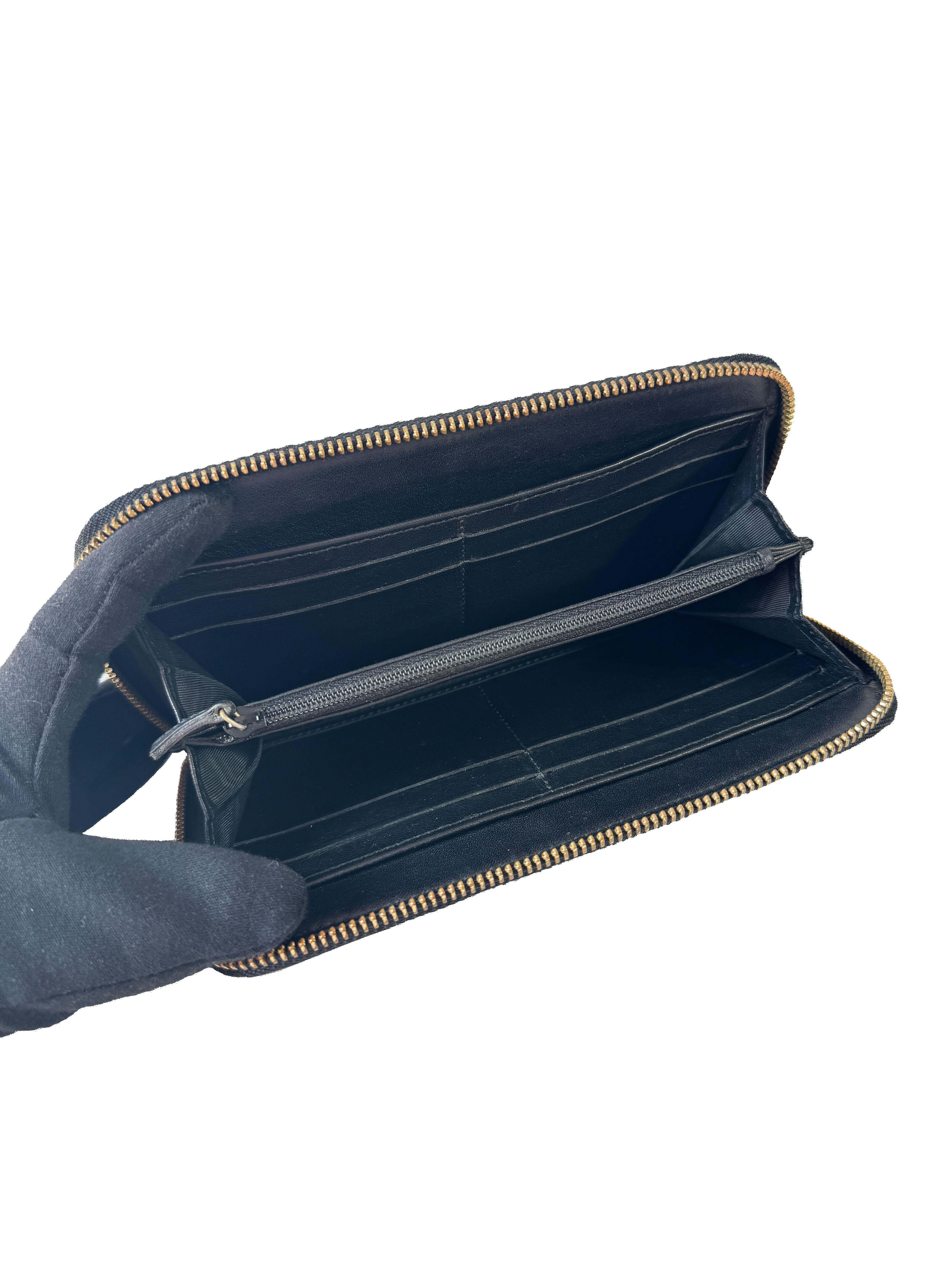 Gucci black leather GG zip around wallet 363423-4276