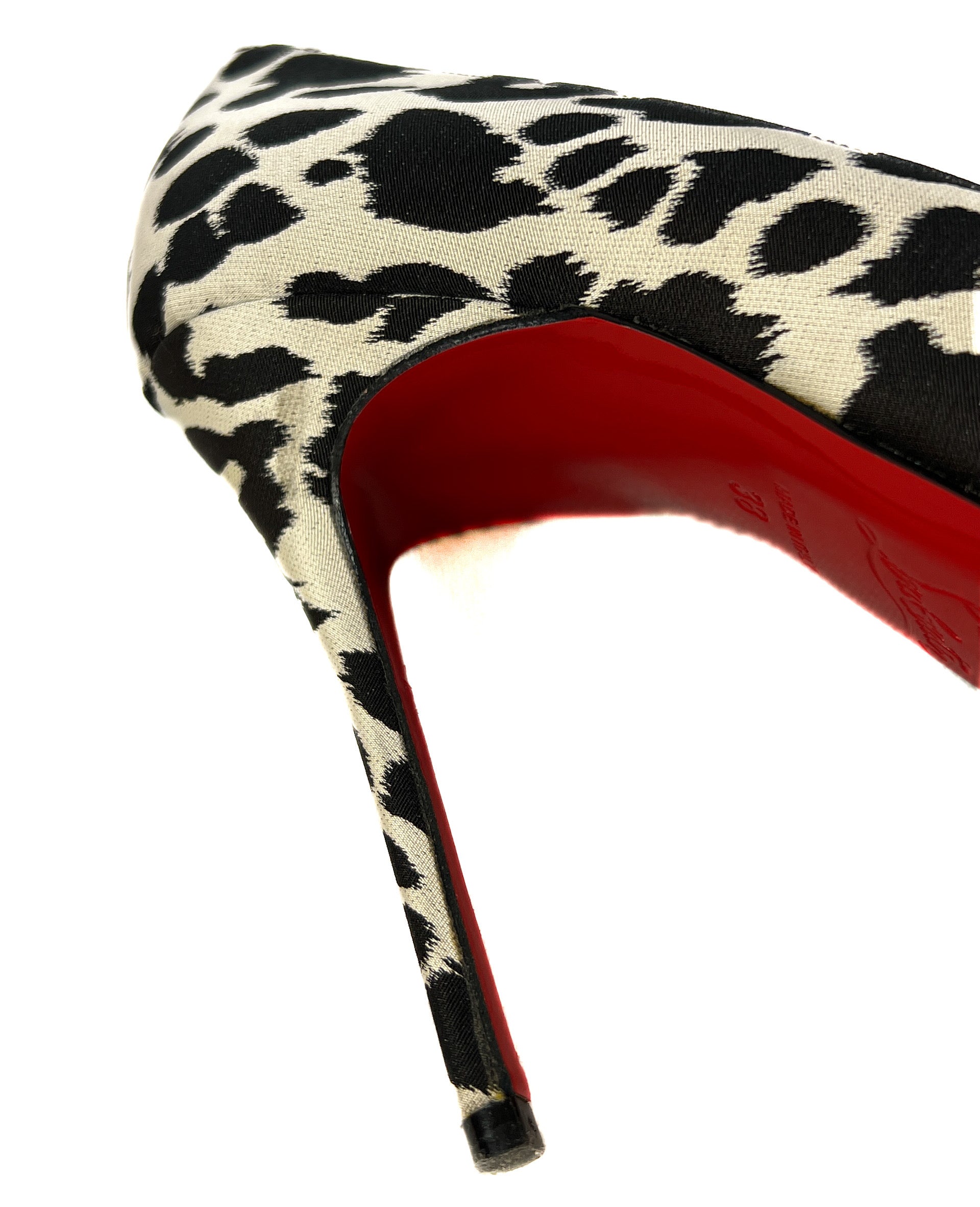 Christian Louboutin black white leopard print Fifi pumps size 38 **as is**