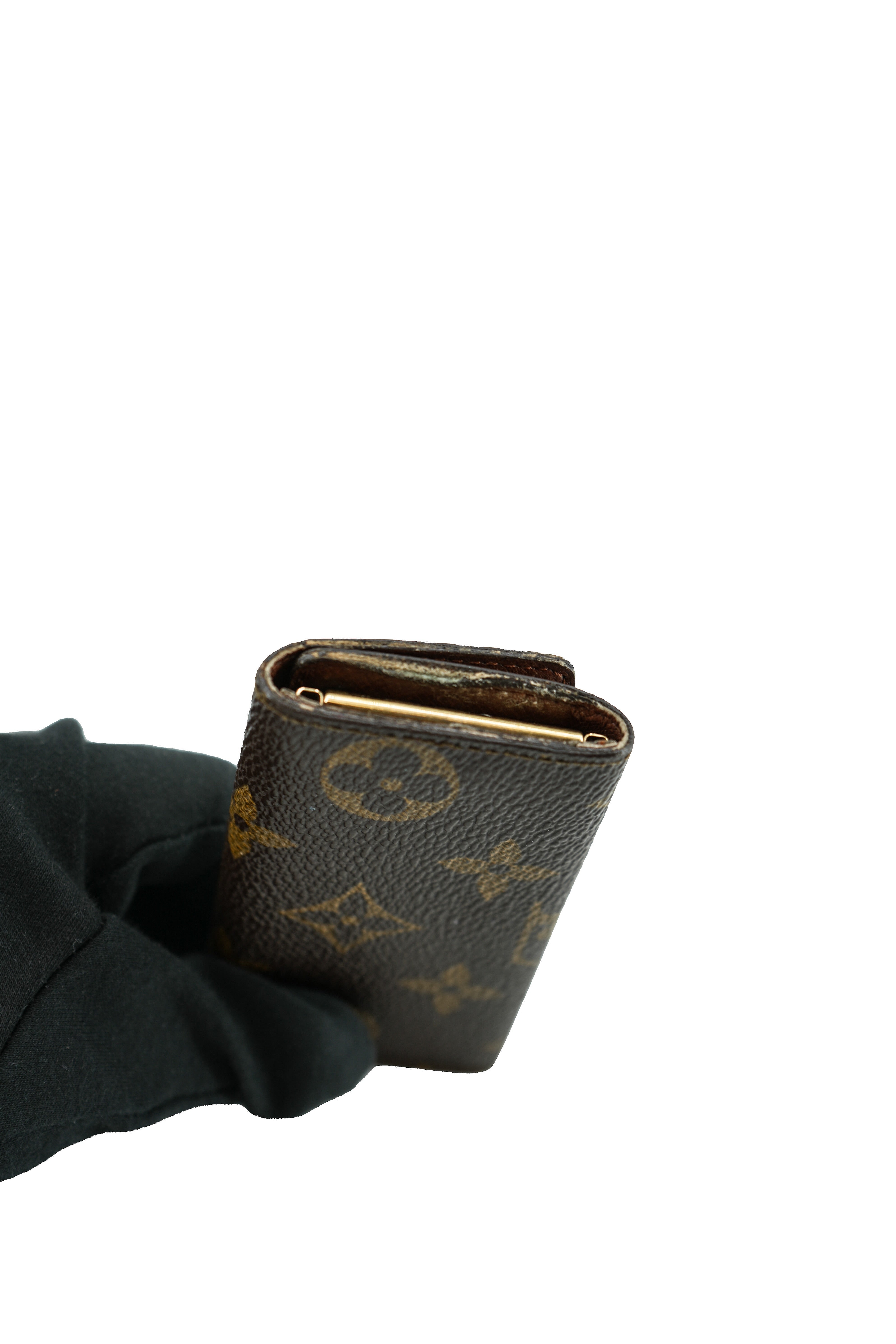 Louis Vuitton monogram 4 key holder 388