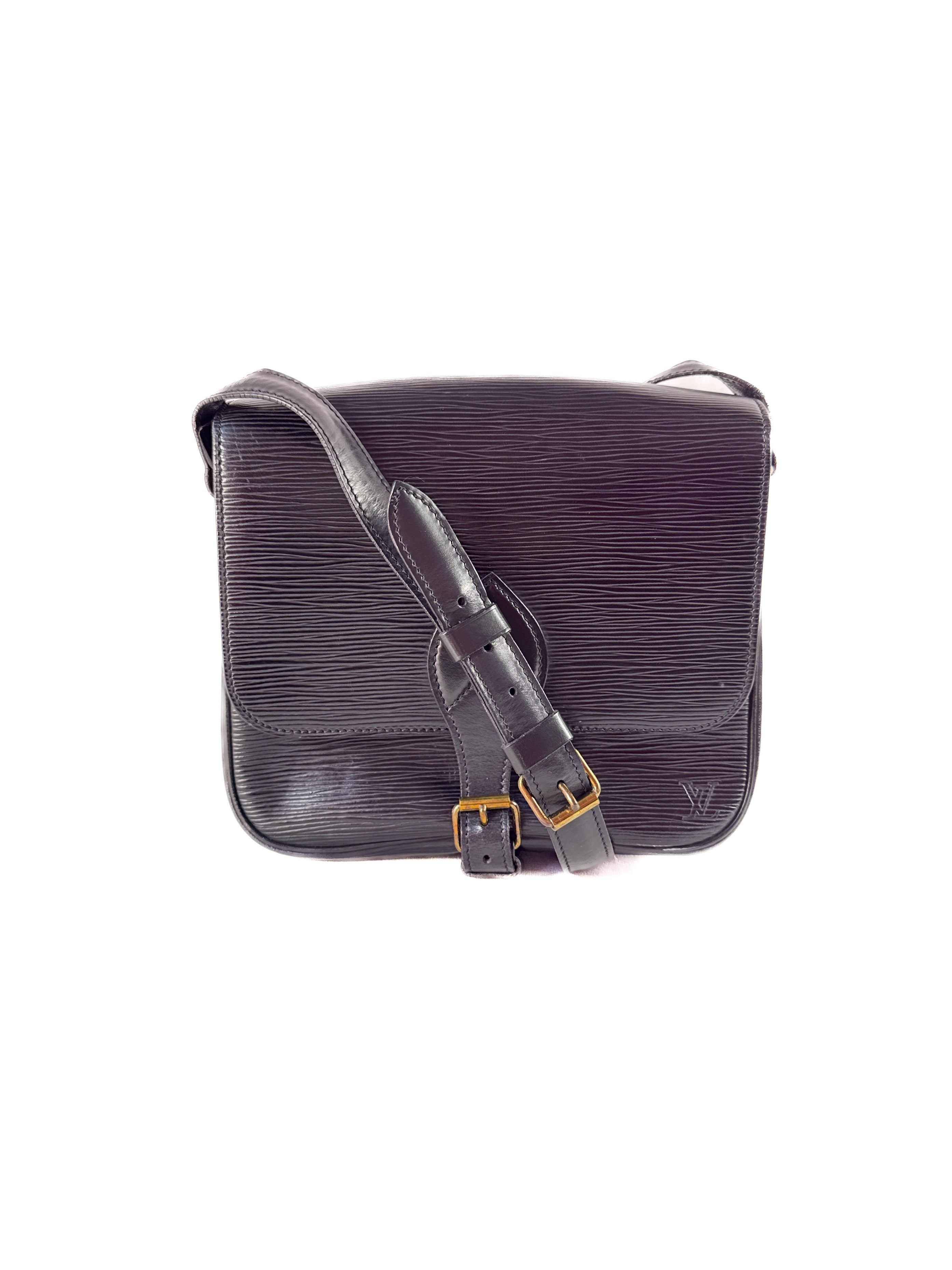 Louis Vuitton black epi Cartouchiere MM MI8901